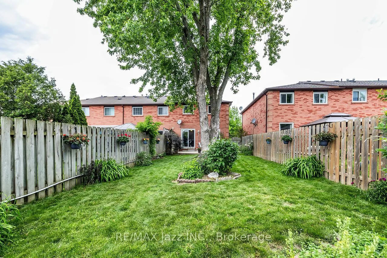 Photo 21 of 11 Chance Court, Clarington, Bowmanville — HOMEH