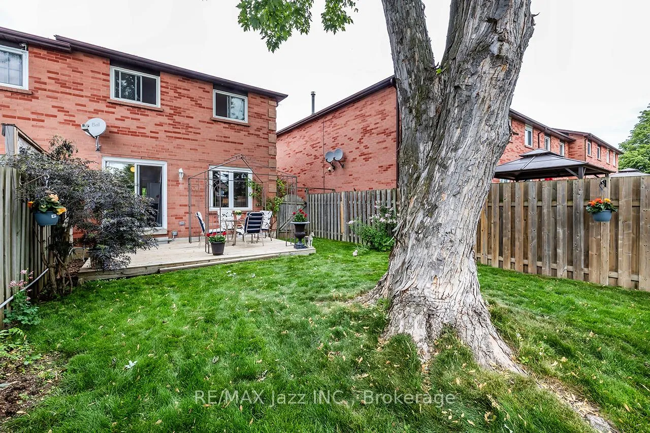 Photo 22 of 11 Chance Court, Clarington, Bowmanville — HOMEH