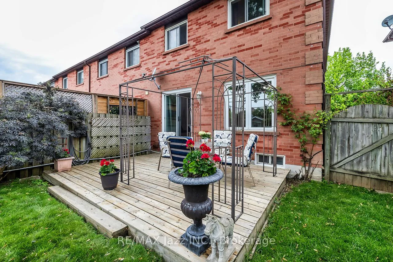Photo 24 of 11 Chance Court, Clarington, Bowmanville — HOMEH