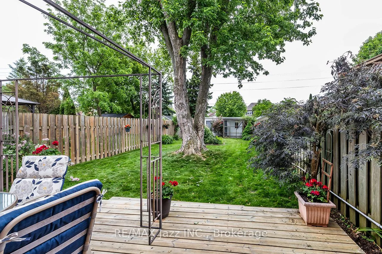 Photo 25 of 11 Chance Court, Clarington, Bowmanville — HOMEH