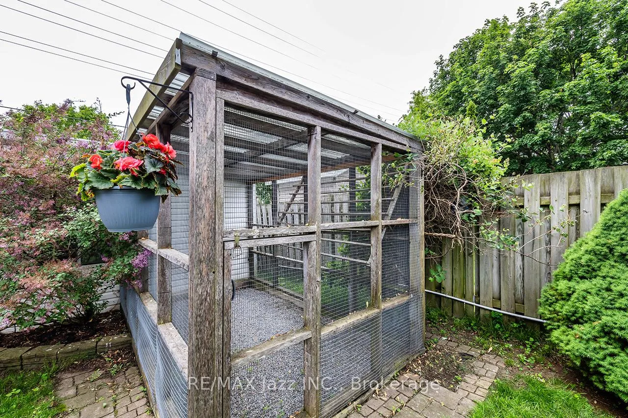 Photo 27 of 11 Chance Court, Clarington, Bowmanville — HOMEH