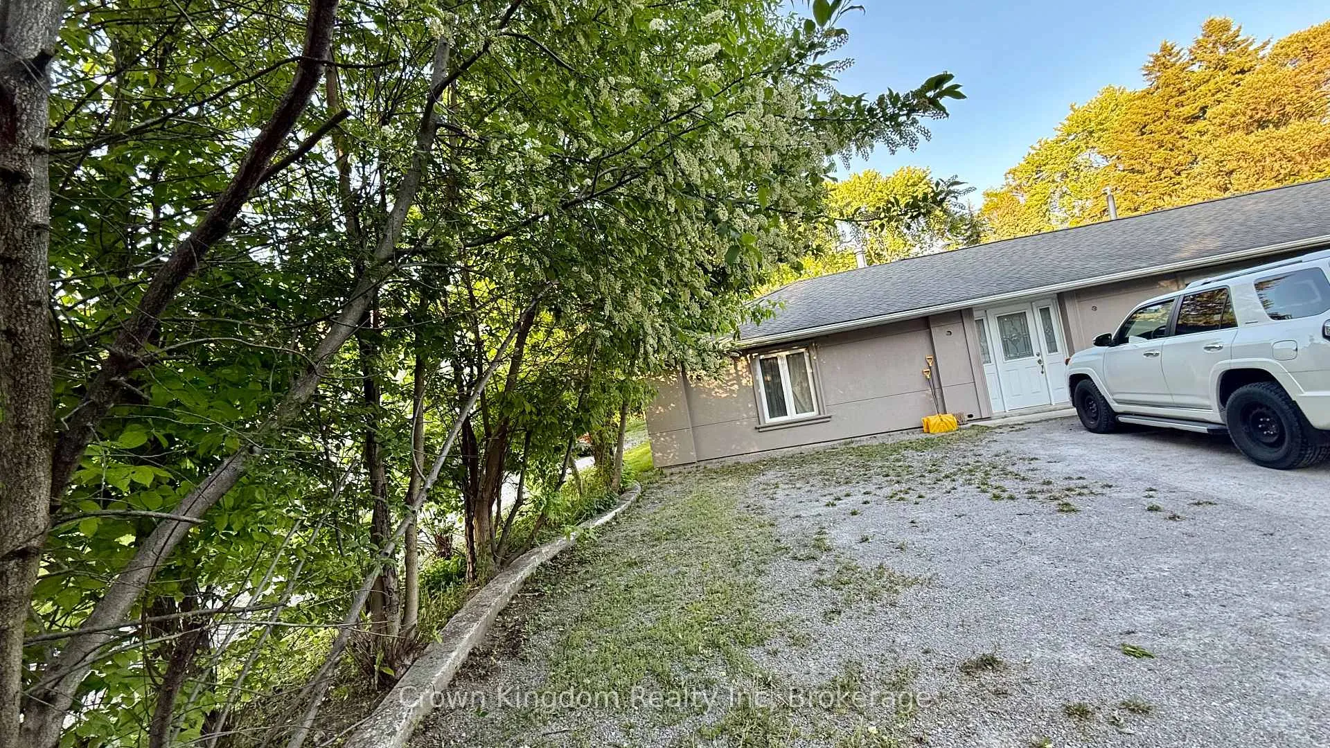 Photo 12 of 1967 Southview Drive, Pickering, Village East — HOMEH