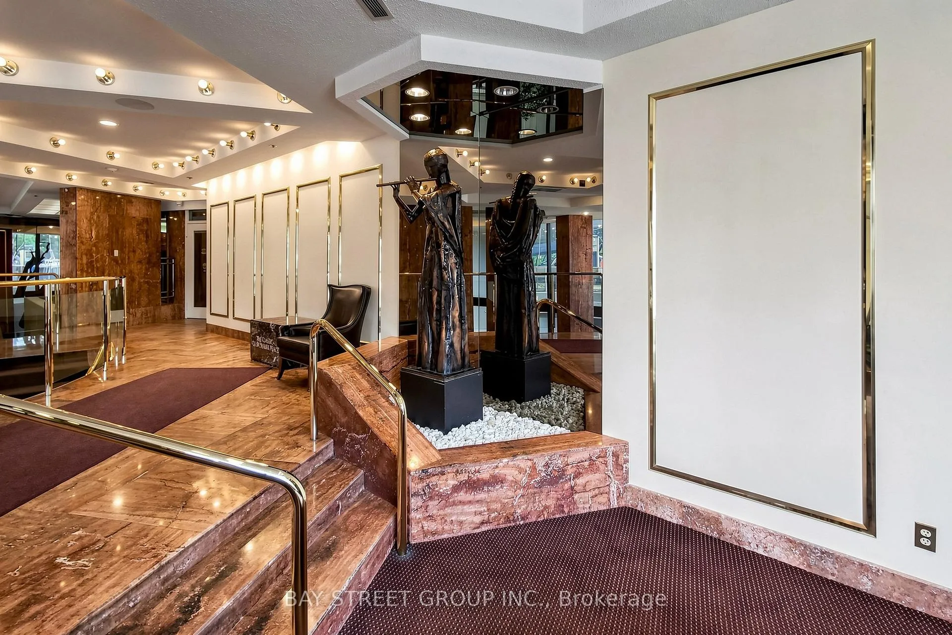 Photo 7 of Unit 2305, 85 Skymark Drive, North York, Hillcrest Village — HOMEH