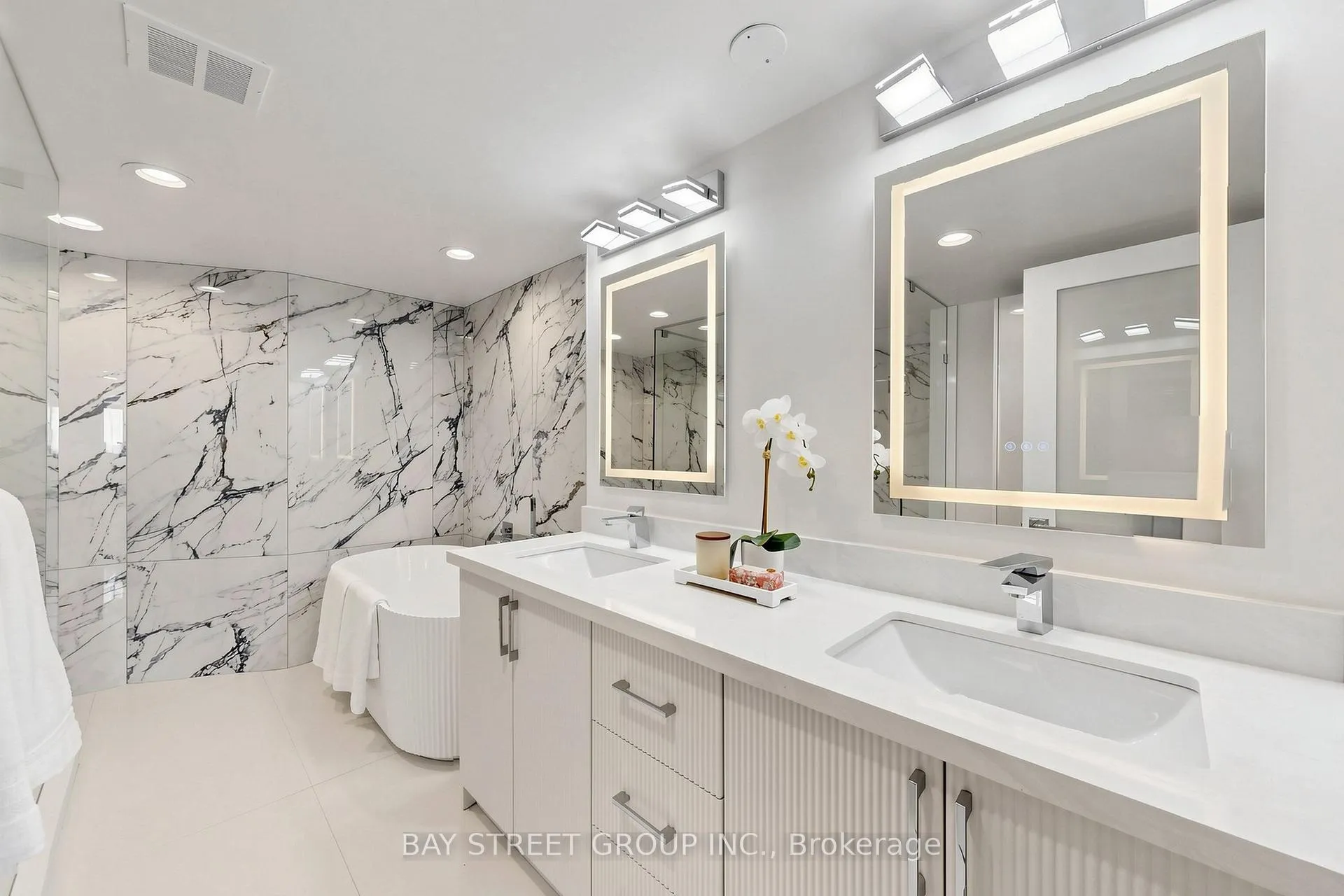 Photo 24 of Unit 2305, 85 Skymark Drive, North York, Hillcrest Village — HOMEH