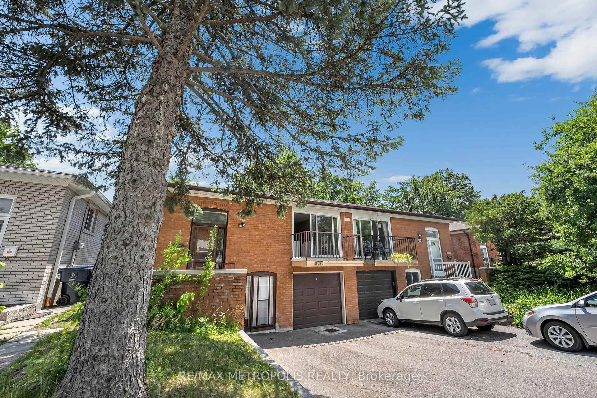 Photo 1 of 76 Harrington Crescent, North York, Bayview Woods-Steeles — HOMEH