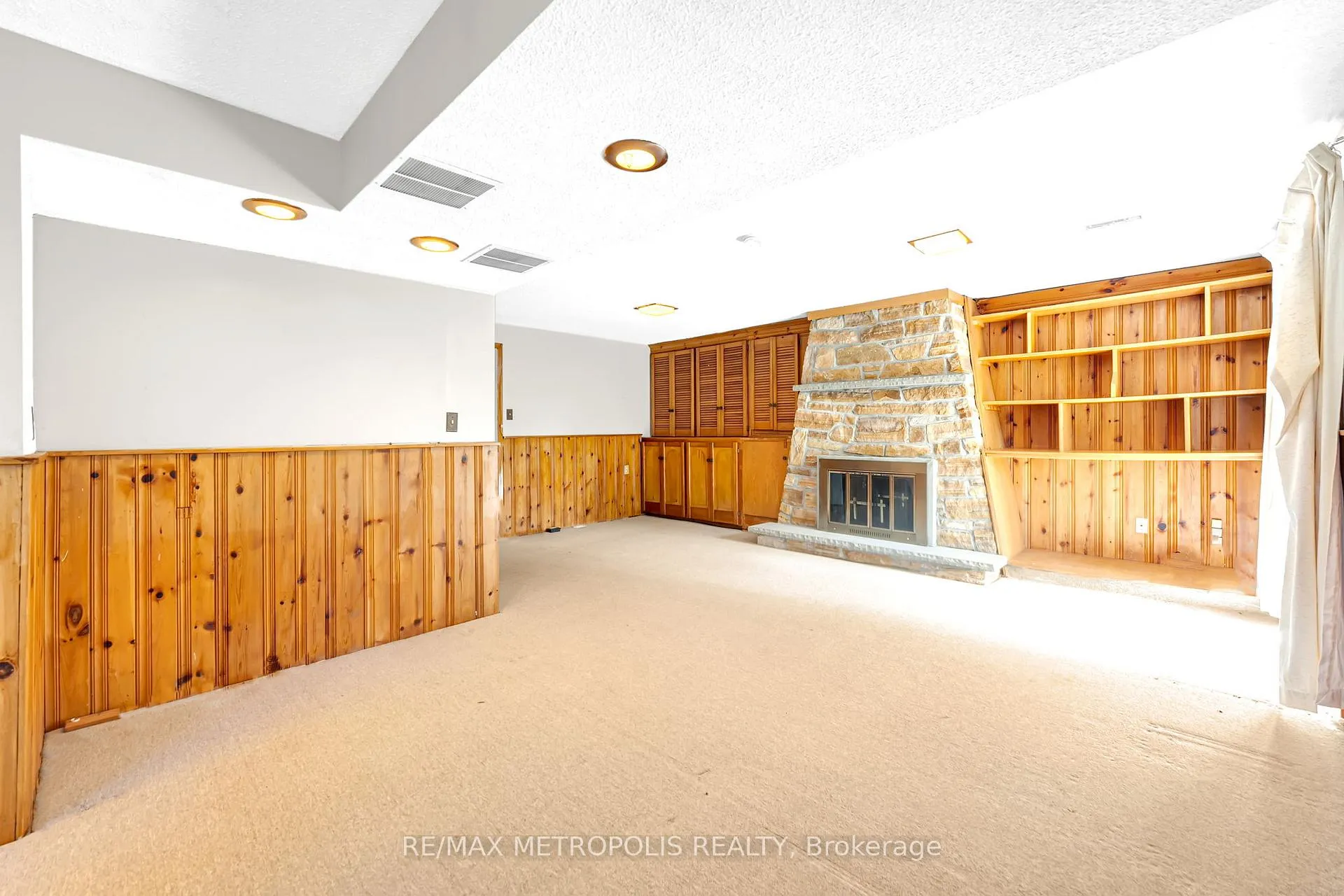 Photo 23 of 76 Harrington Crescent, North York, Bayview Woods-Steeles — HOMEH