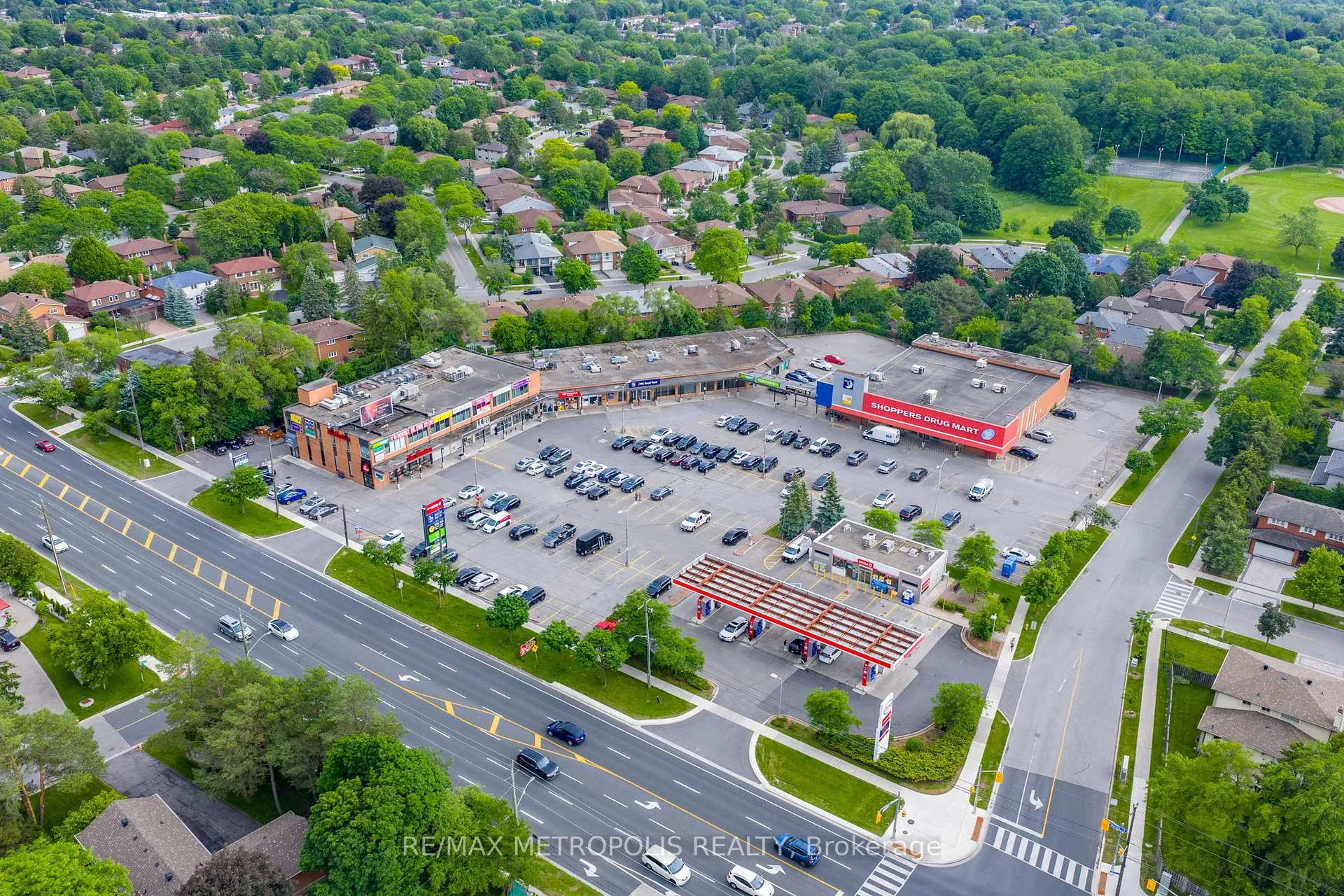 Photo 33 of 76 Harrington Crescent, North York, Bayview Woods-Steeles — HOMEH