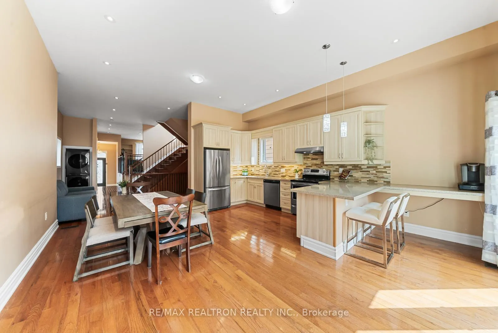Photo 10 of 51 Rogers Road, Toronto, Oakwood Village — HOMEH