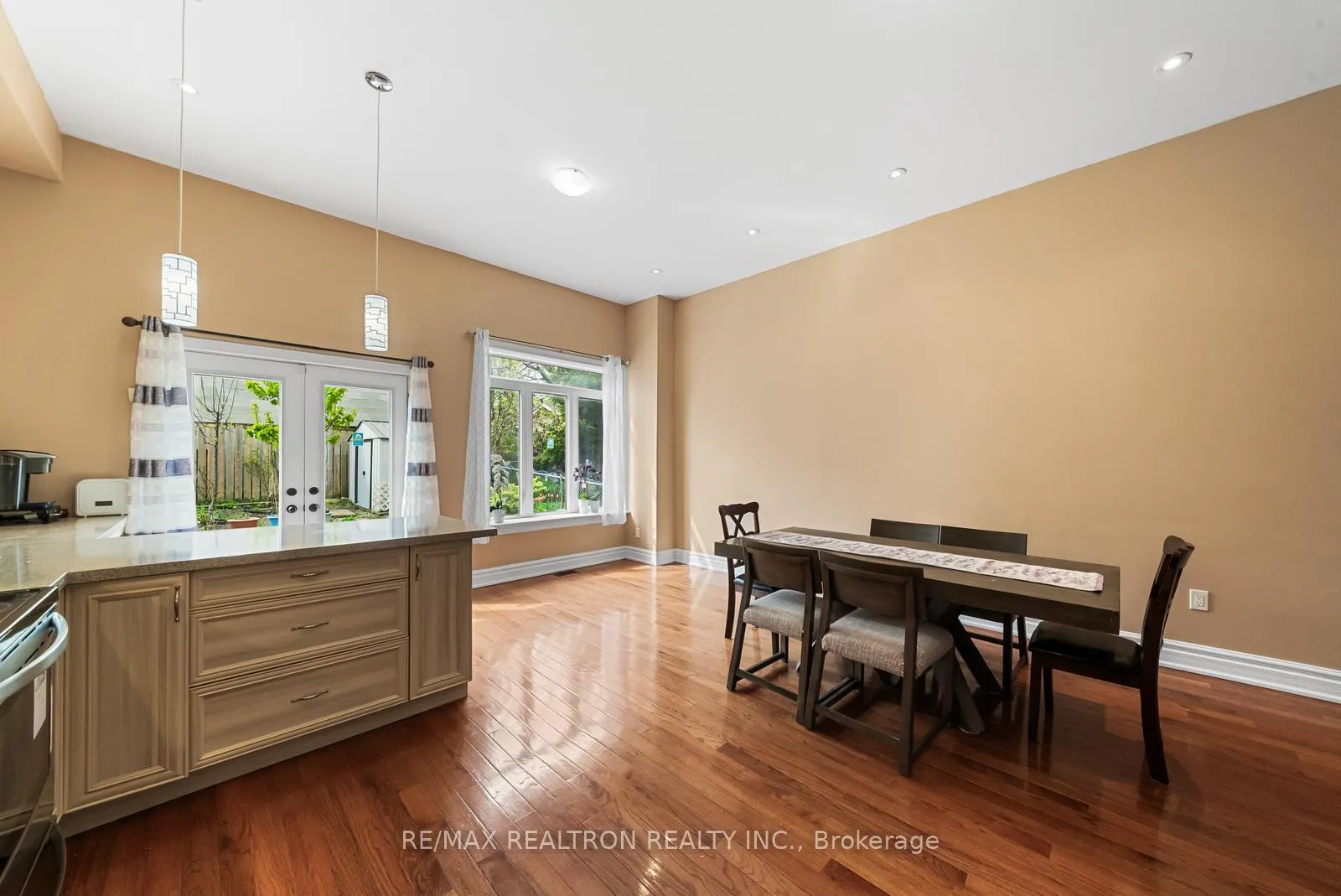 Photo 11 of 51 Rogers Road, Toronto, Oakwood Village — HOMEH