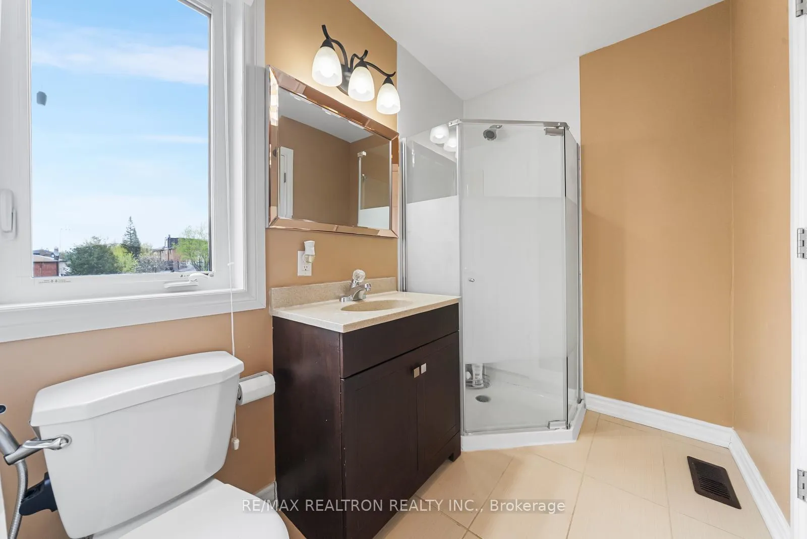 Photo 17 of 51 Rogers Road, Toronto, Oakwood Village — HOMEH