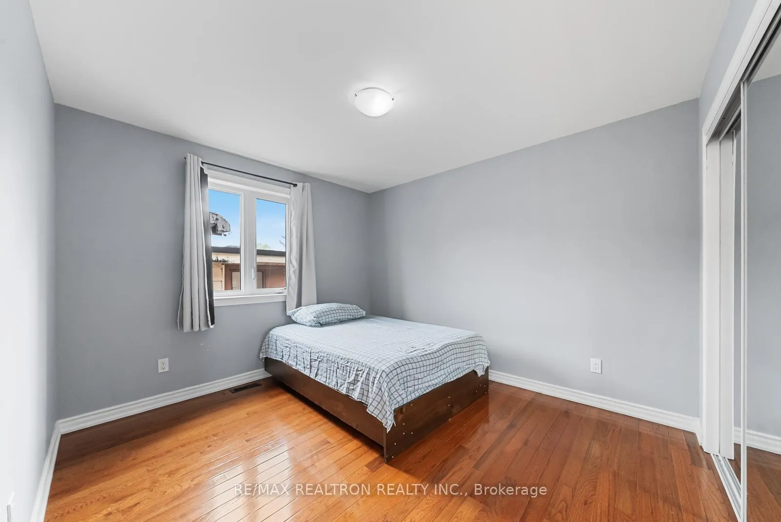 Photo 18 of 51 Rogers Road, Toronto, Oakwood Village — HOMEH