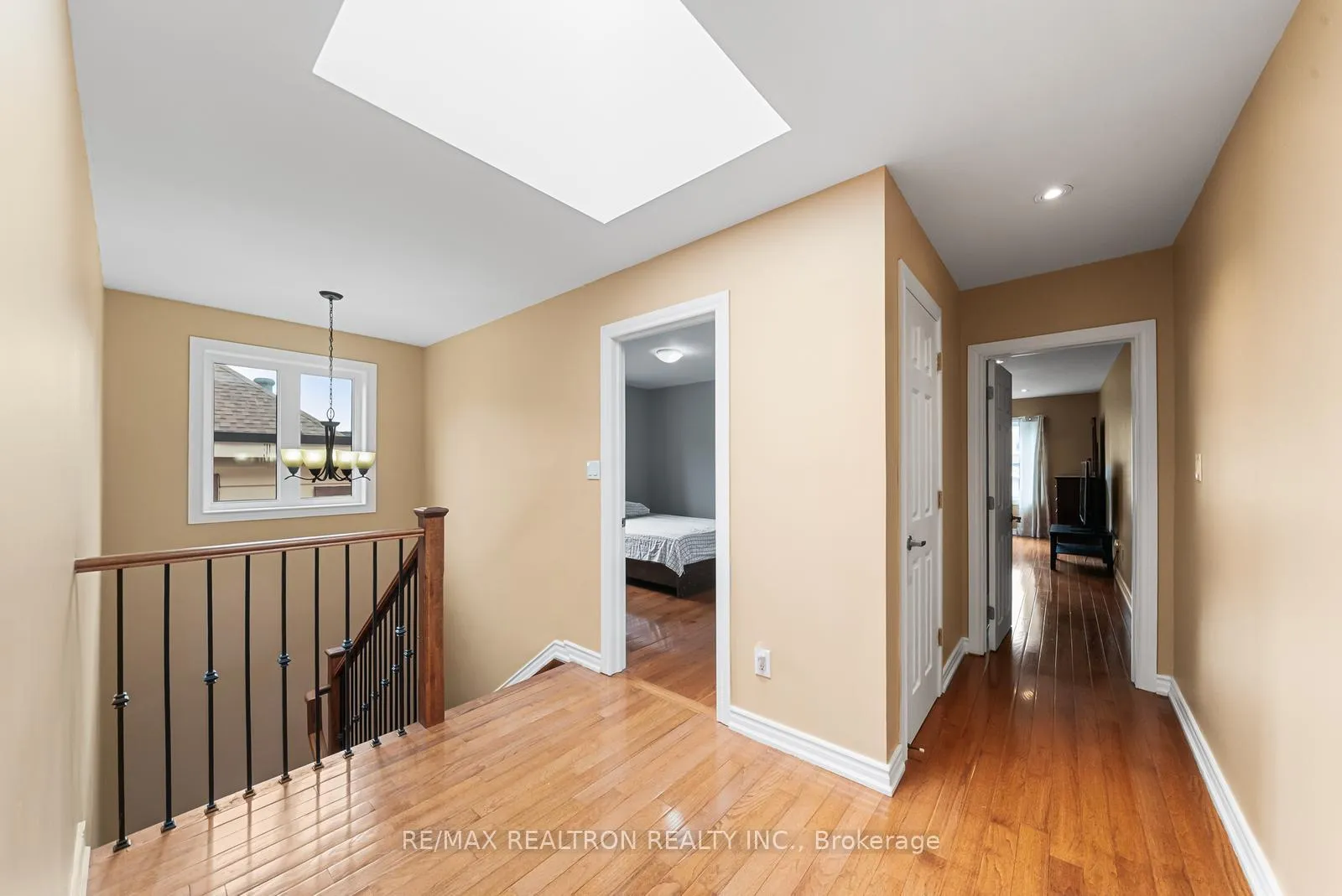 Photo 19 of 51 Rogers Road, Toronto, Oakwood Village — HOMEH