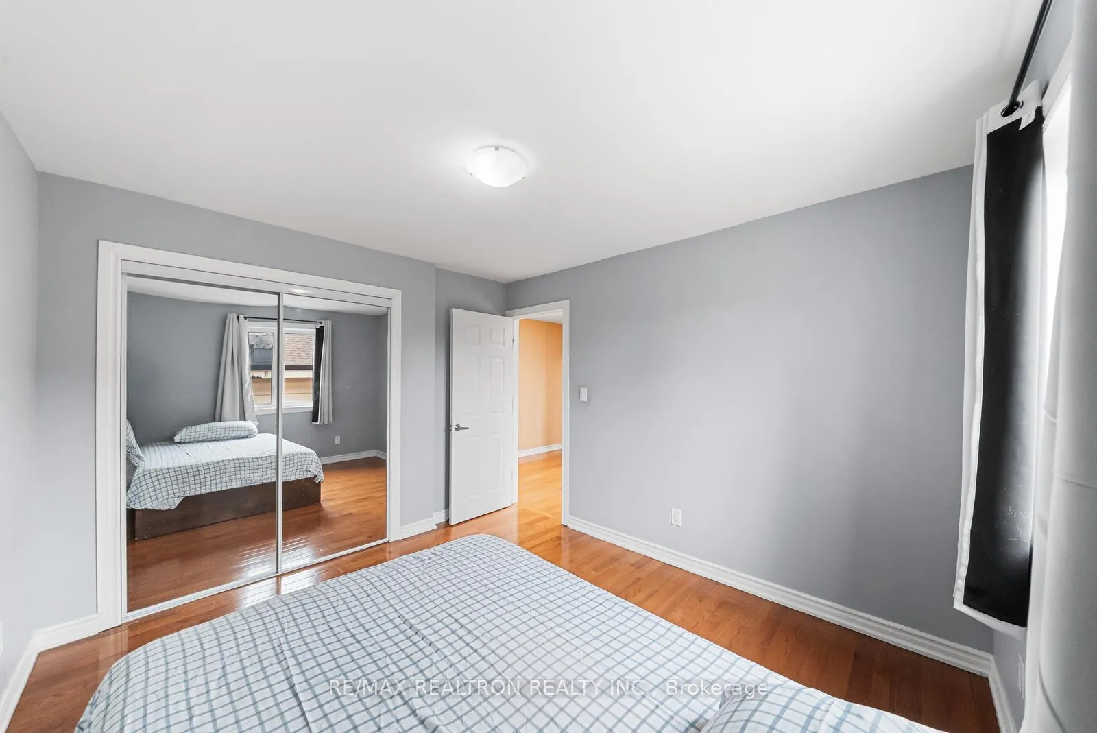 Photo 20 of 51 Rogers Road, Toronto, Oakwood Village — HOMEH