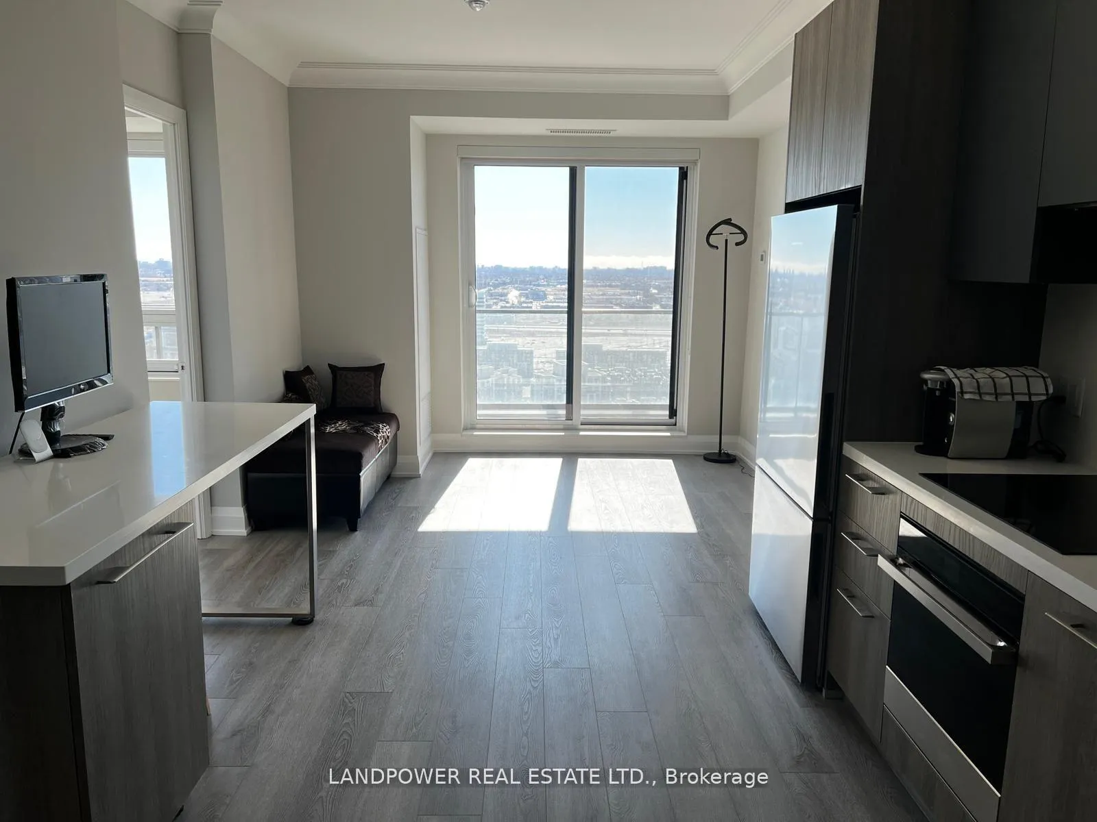 Photo 4 of Unit 3502, 8 Water Walk Drive S, Markham, Unionville — HOMEH