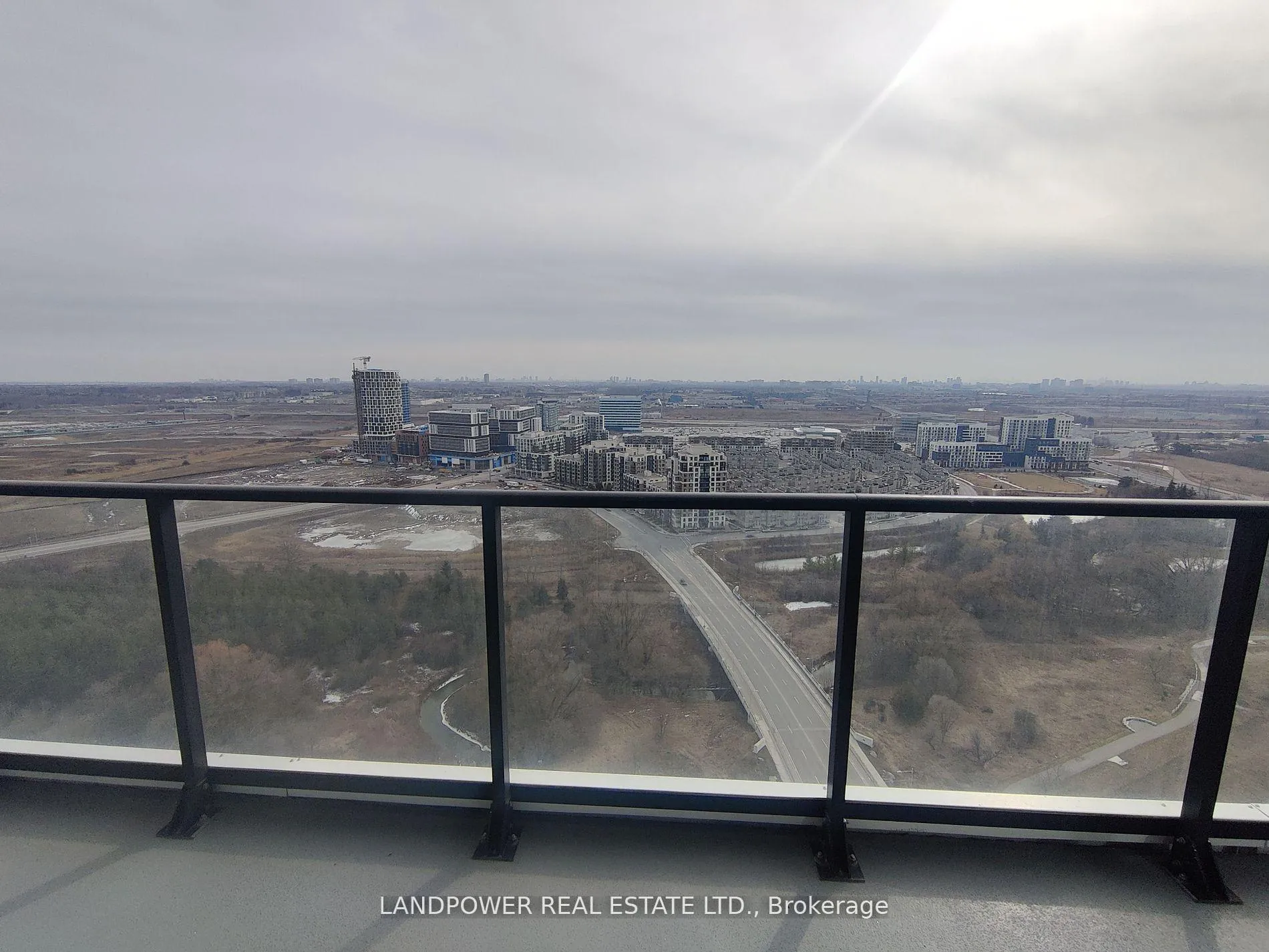 Photo 14 of Unit 3502, 8 Water Walk Drive S, Markham, Unionville — HOMEH
