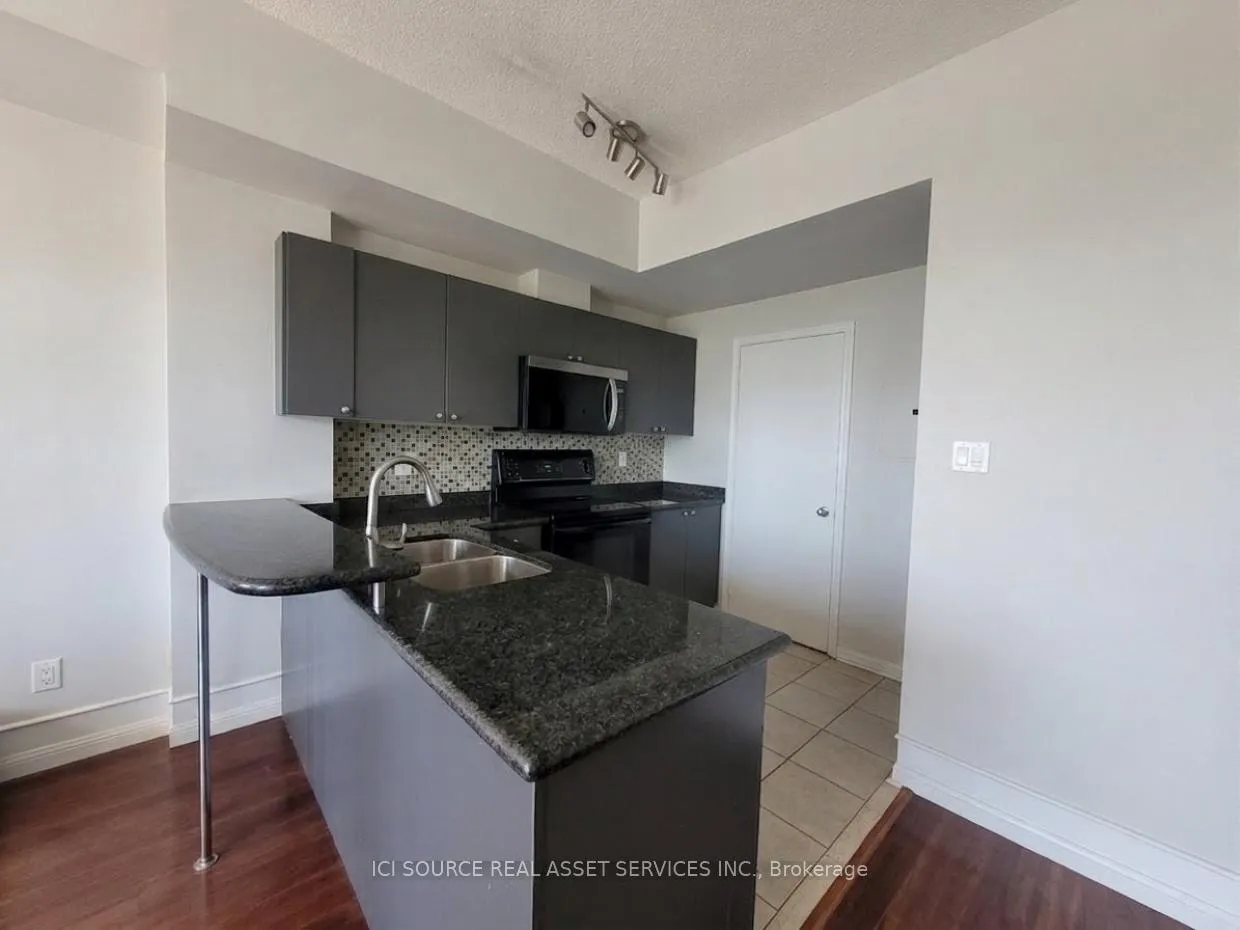 Photo 6 of Unit 411, 550 Front Street W, Toronto, Waterfront Communities — HOMEH