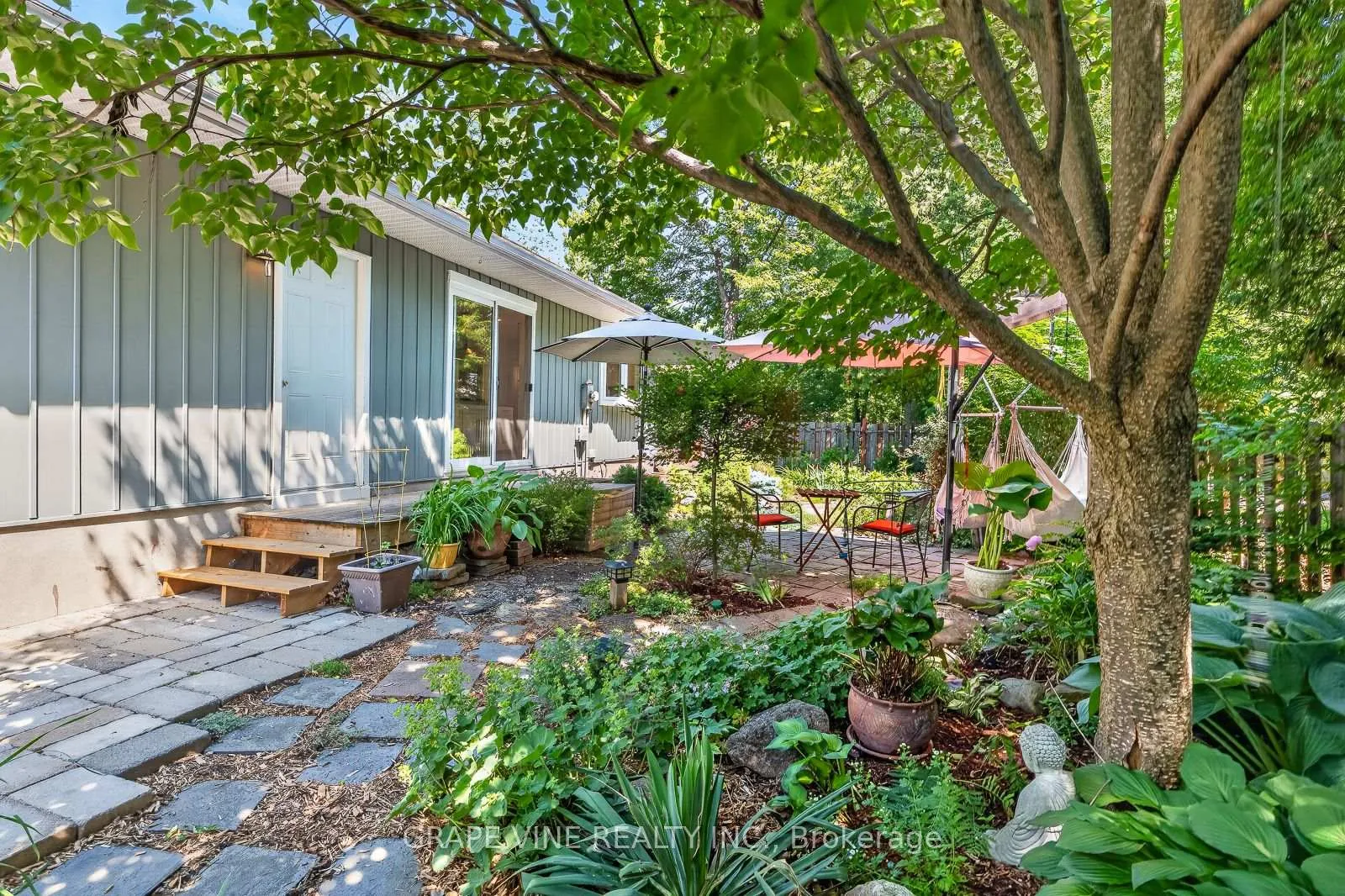 Photo 43 of 1961 Oakdean Crescent, Ottawa, Beacon Hill North — HOMEH