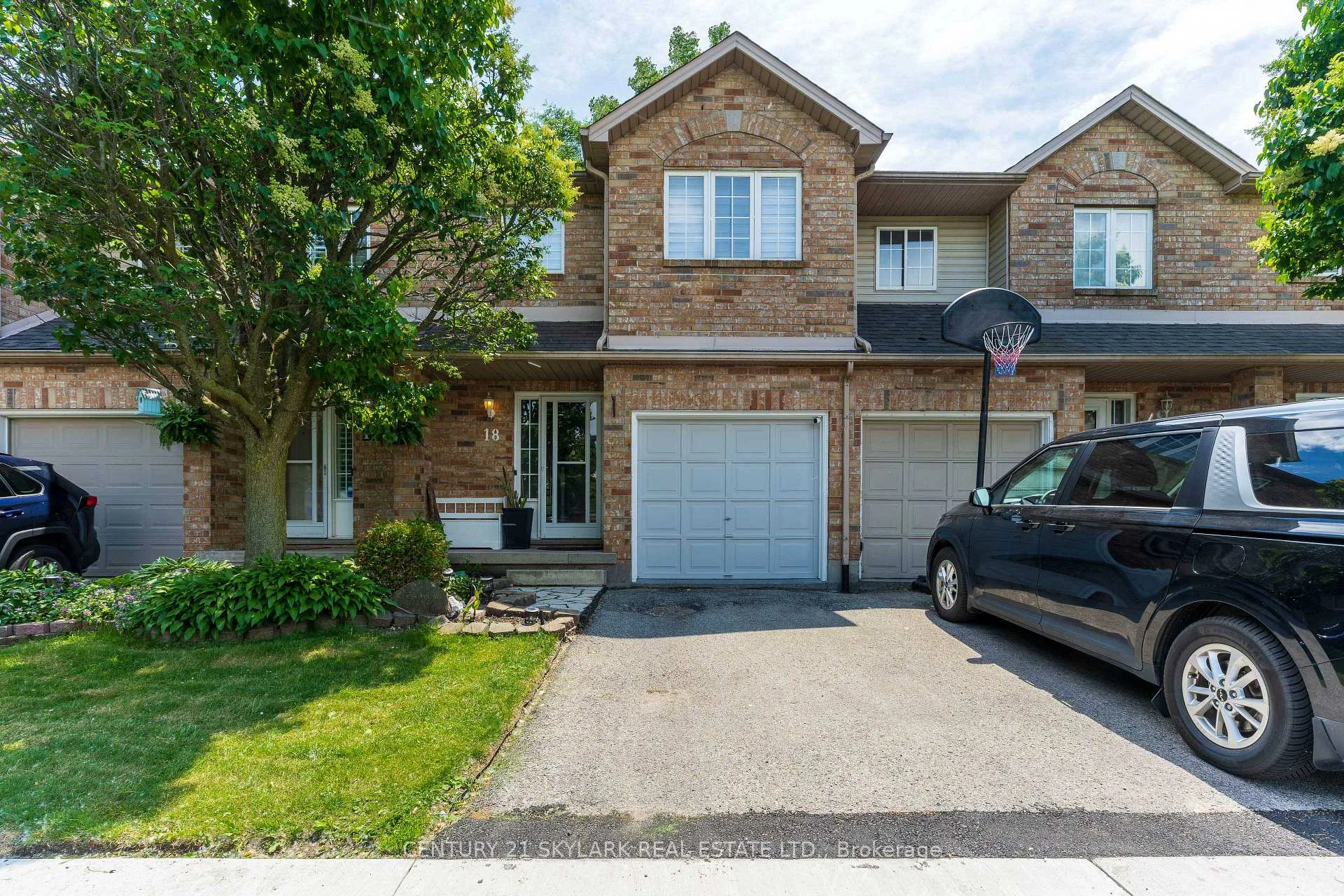 Photo 1 of 10 Cadham Boulevard, Hamilton, Broughton — HOMEH