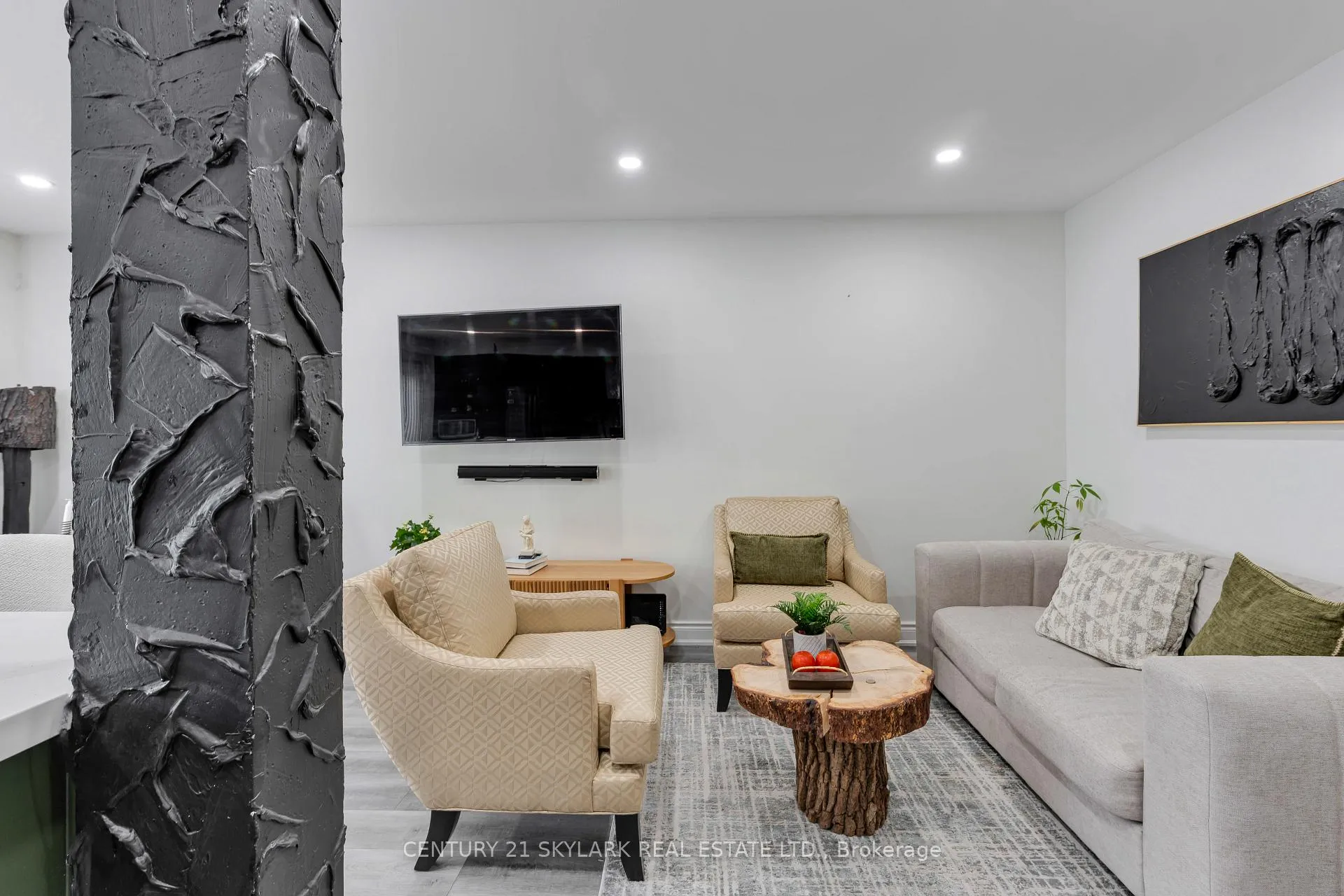 Photo 13 of 10 Cadham Boulevard, Hamilton, Broughton — HOMEH