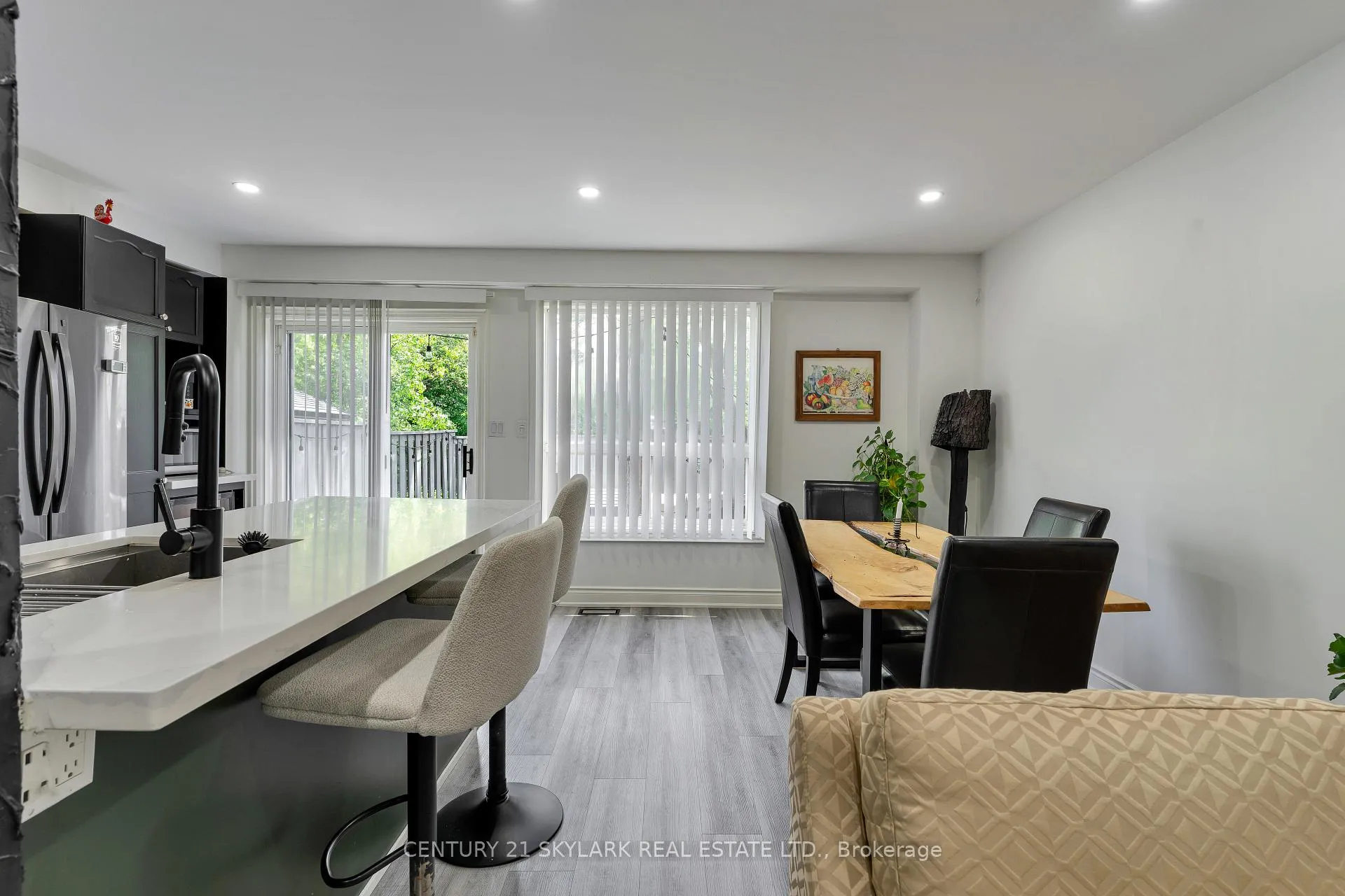 Photo 15 of 10 Cadham Boulevard, Hamilton, Broughton — HOMEH
