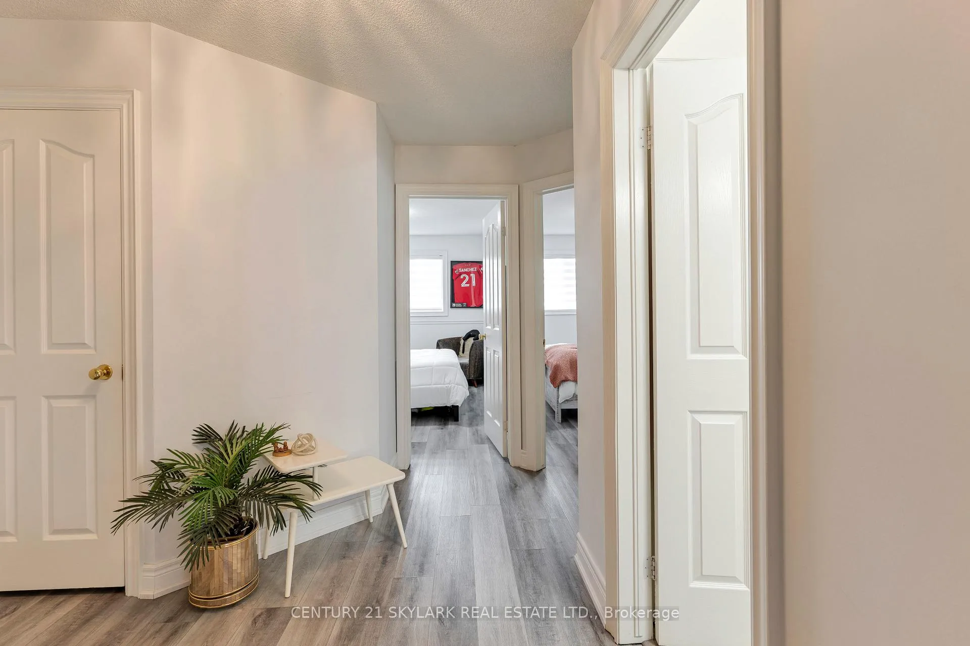 Photo 19 of 10 Cadham Boulevard, Hamilton, Broughton — HOMEH