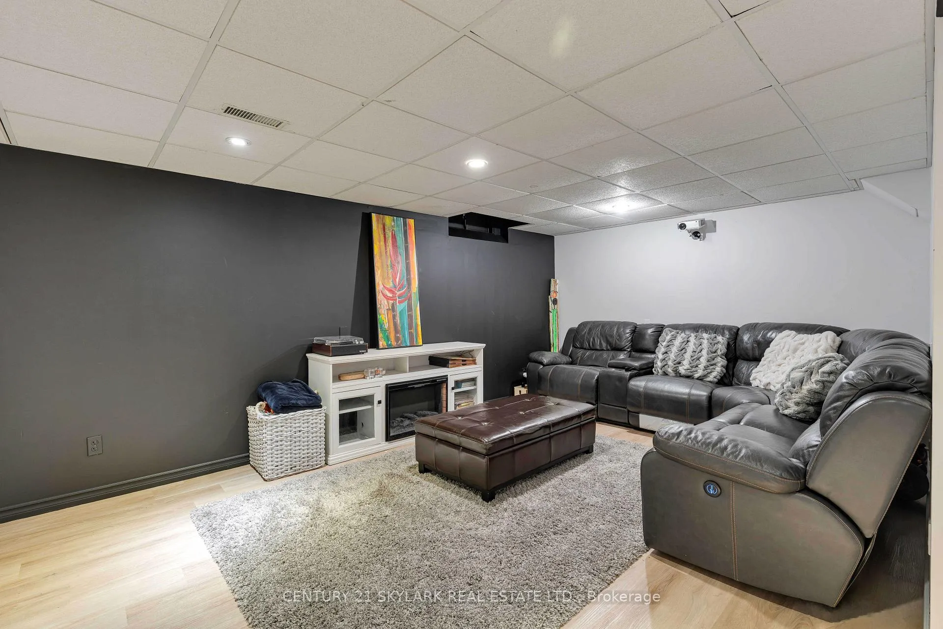 Photo 33 of 10 Cadham Boulevard, Hamilton, Broughton — HOMEH