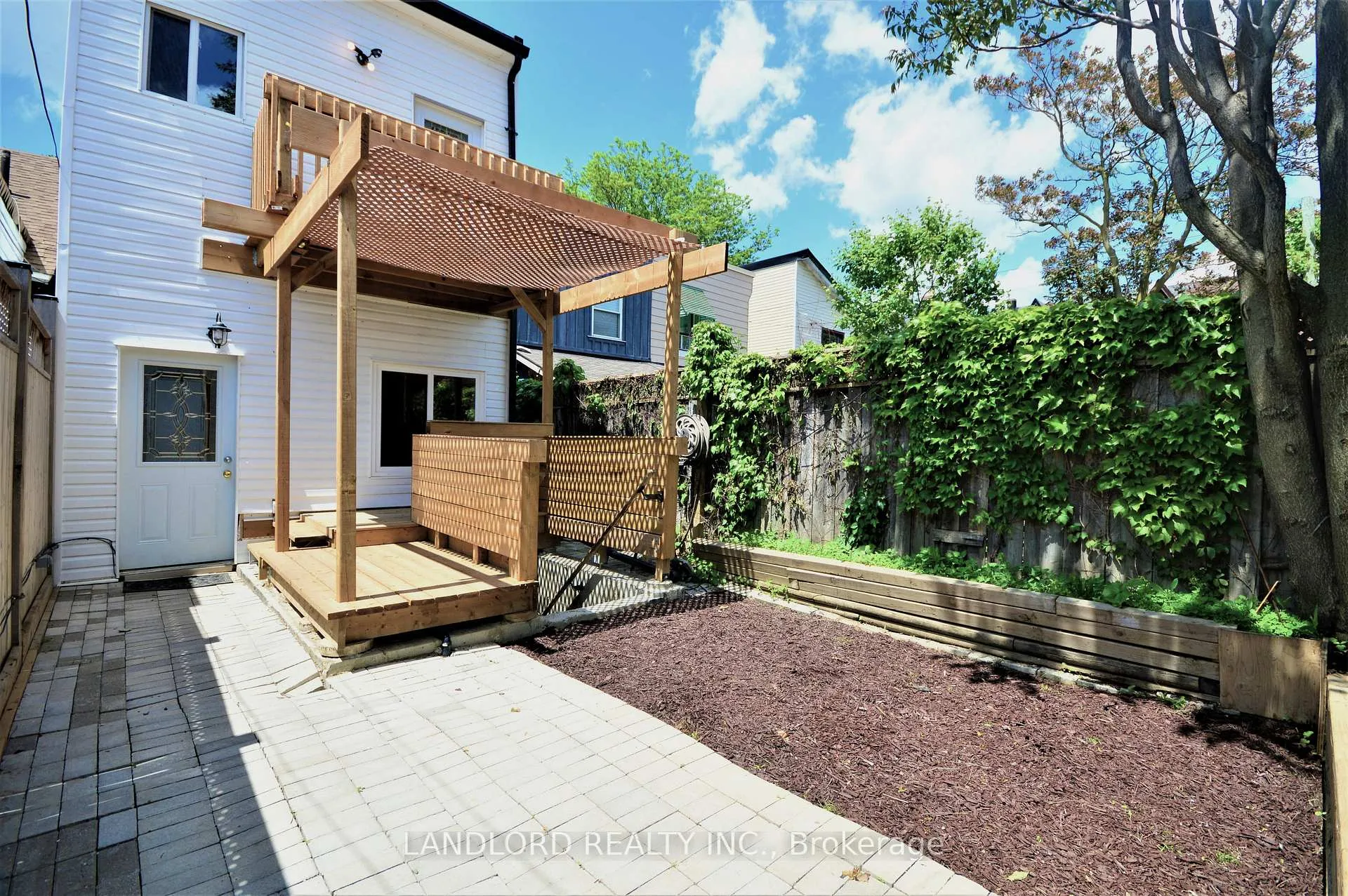 Photo 11 of Unit 2nd Fl, 25 Miller Street, Toronto, Weston-Pellam Park — HOMEH