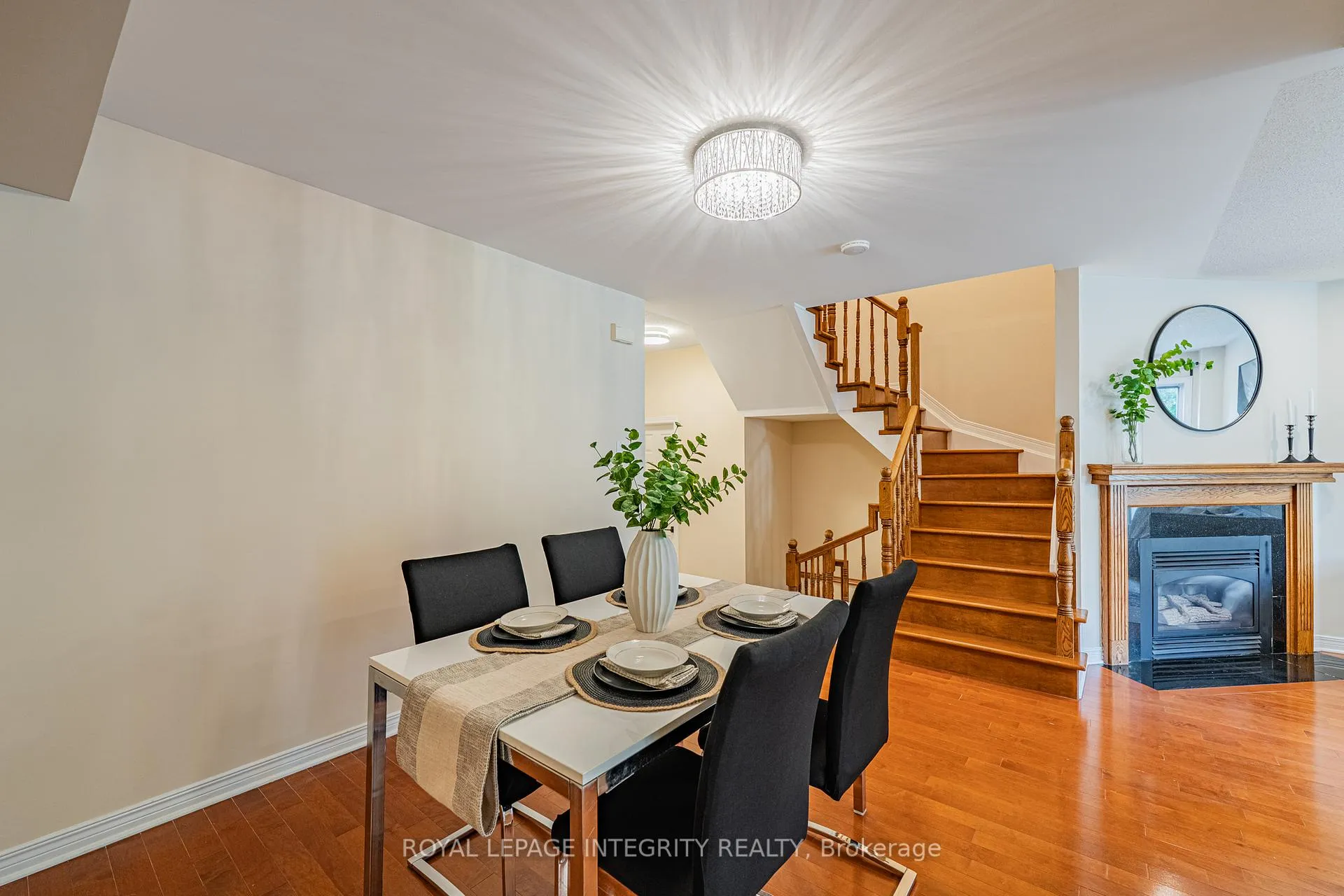 Photo 9 of 16 Redding Way, Ottawa, Centrepointe — HOMEH
