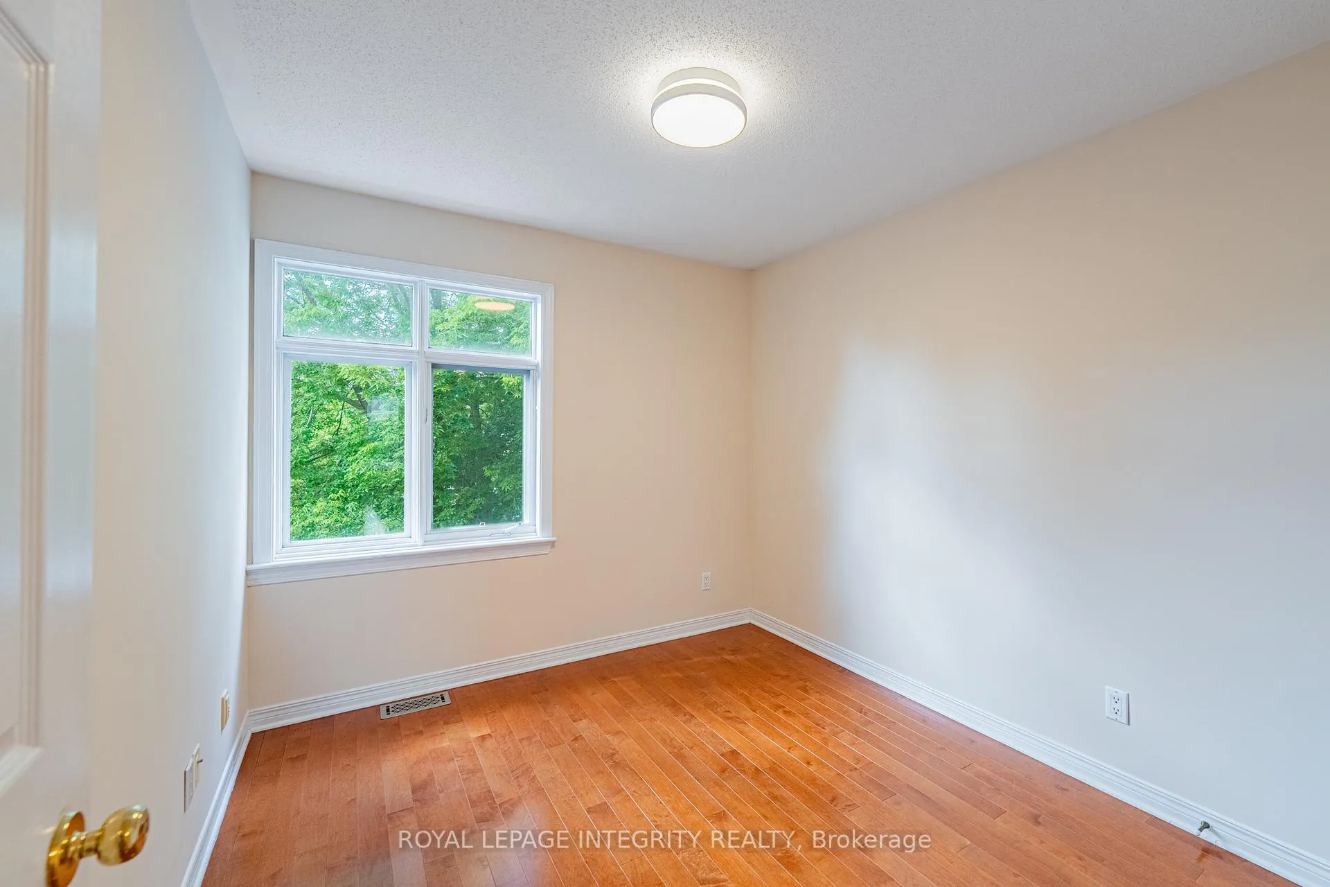Photo 26 of 16 Redding Way, Ottawa, Centrepointe — HOMEH
