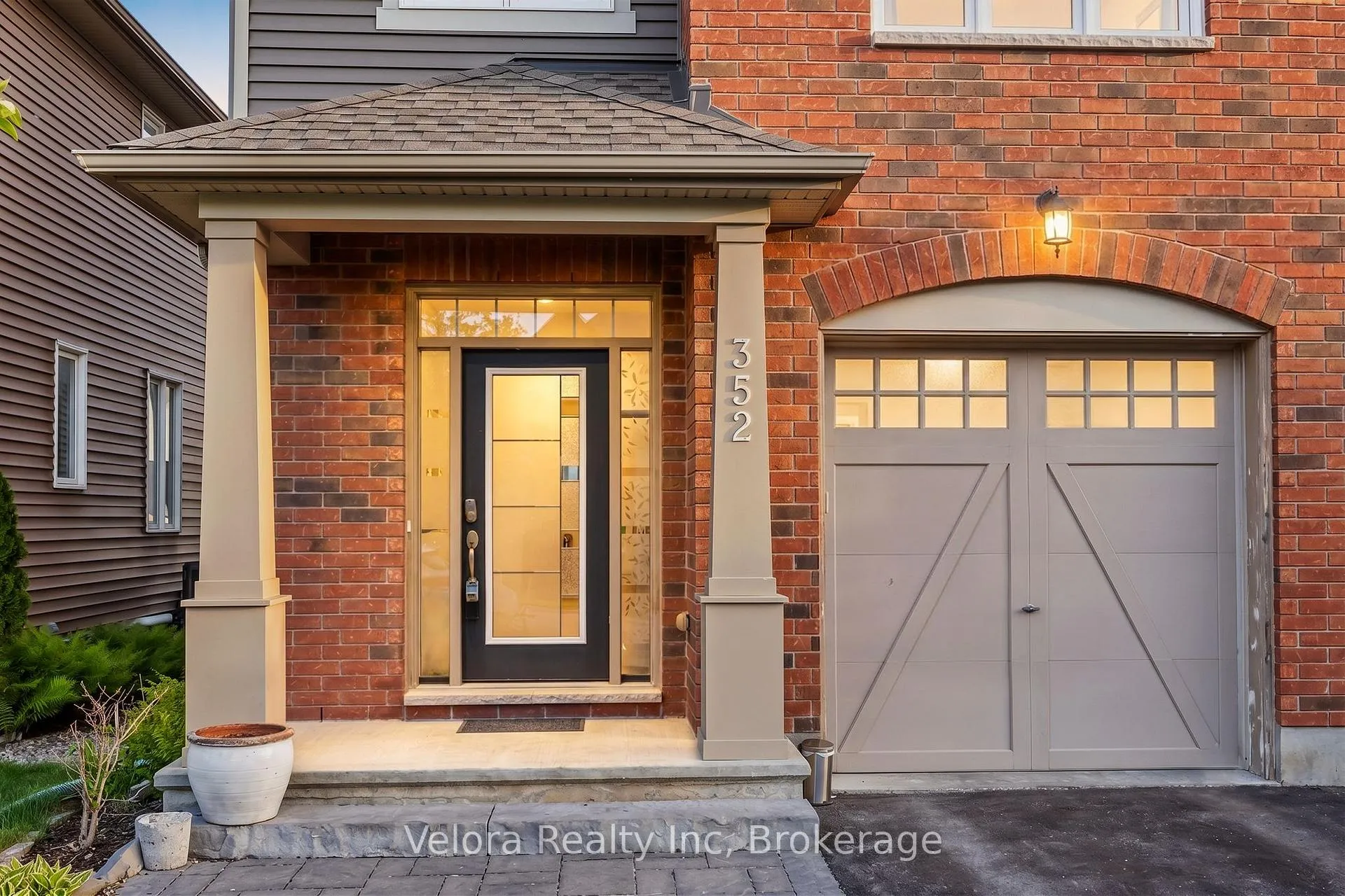 Photo 3 of 352 Warmstone Drive, Ottawa, Stittsville (North) — HOMEH