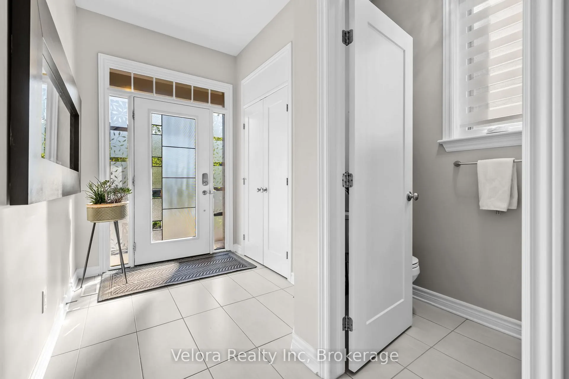 Photo 5 of 352 Warmstone Drive, Ottawa, Stittsville (North) — HOMEH