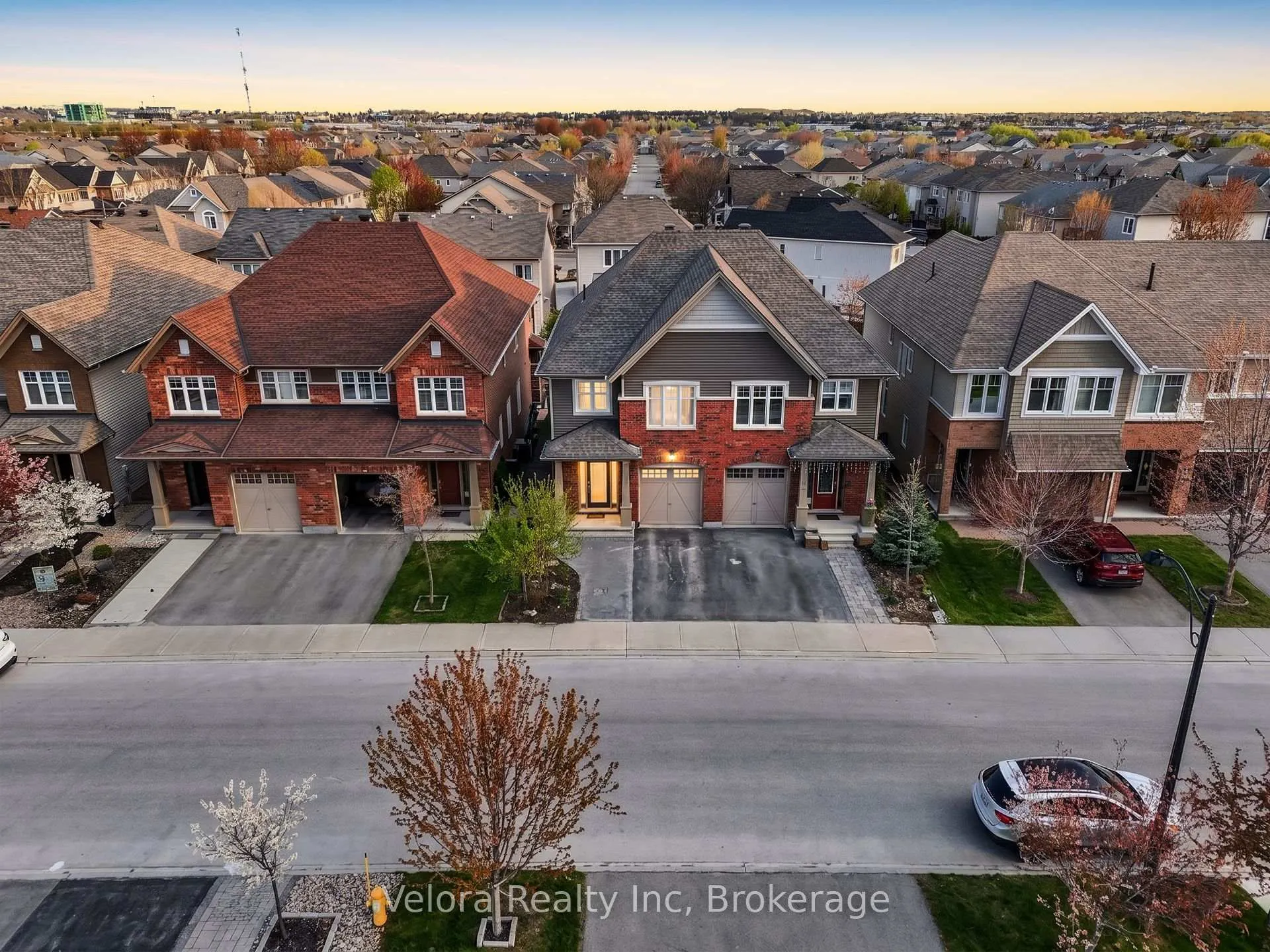 Photo 39 of 352 Warmstone Drive, Ottawa, Stittsville (North) — HOMEH