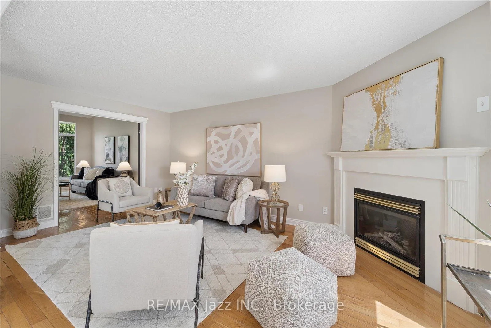 Photo 10 of 63 Bonnycastle Drive, Clarington, Bowmanville — HOMEH