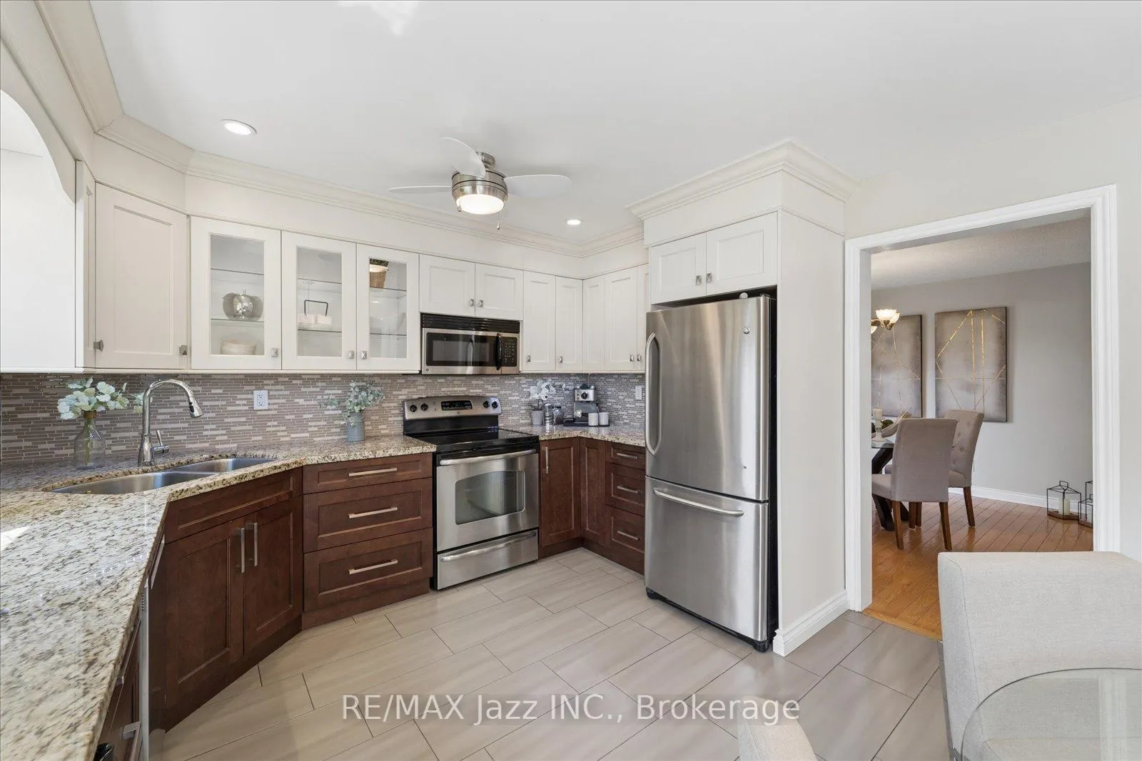 Photo 13 of 63 Bonnycastle Drive, Clarington, Bowmanville — HOMEH
