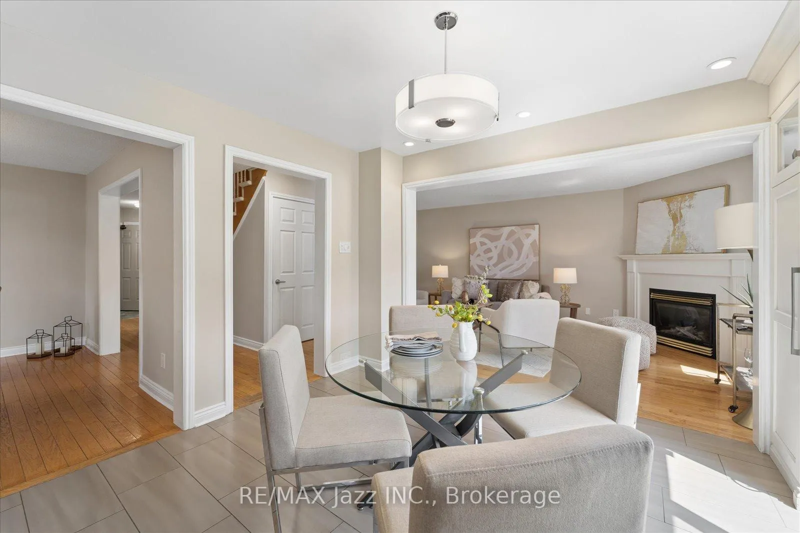 Photo 17 of 63 Bonnycastle Drive, Clarington, Bowmanville — HOMEH