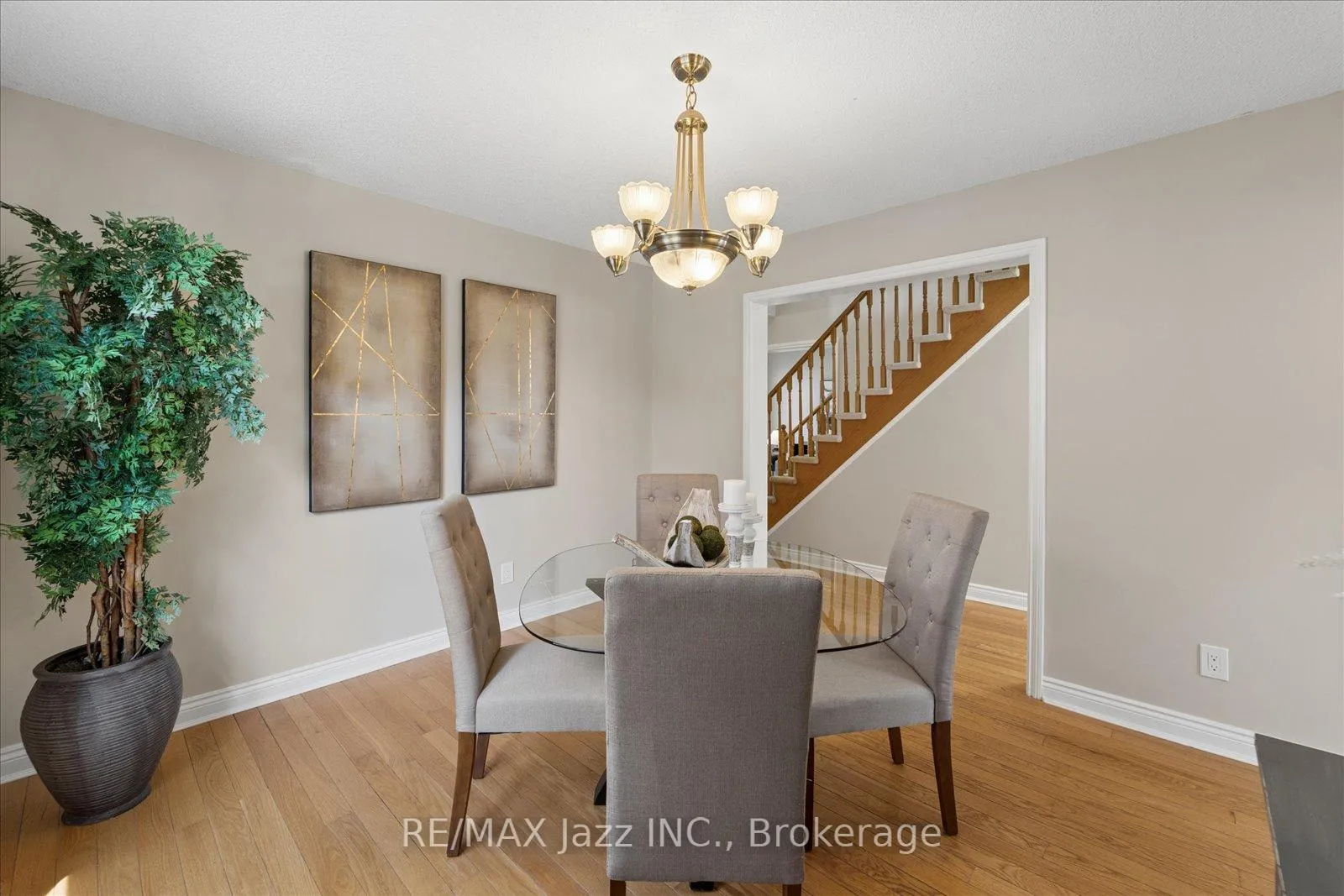 Photo 19 of 63 Bonnycastle Drive, Clarington, Bowmanville — HOMEH