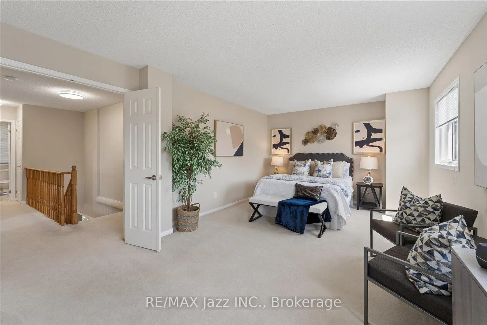 Photo 24 of 63 Bonnycastle Drive, Clarington, Bowmanville — HOMEH