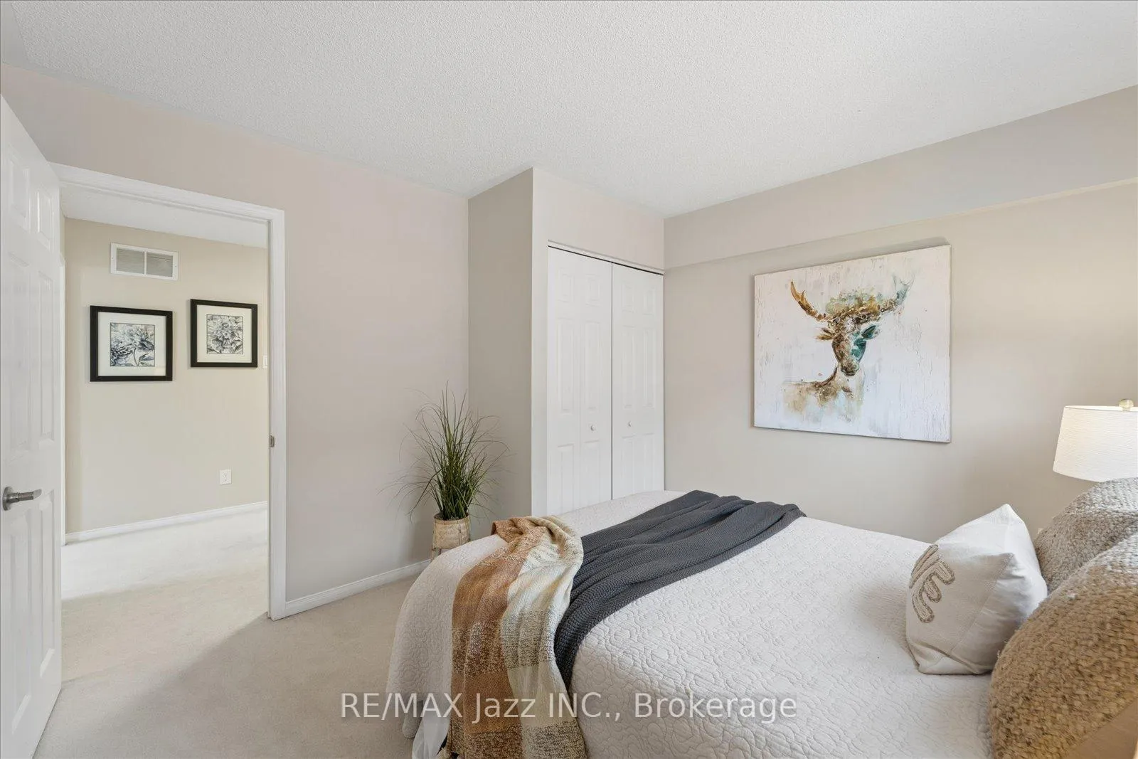 Photo 31 of 63 Bonnycastle Drive, Clarington, Bowmanville — HOMEH