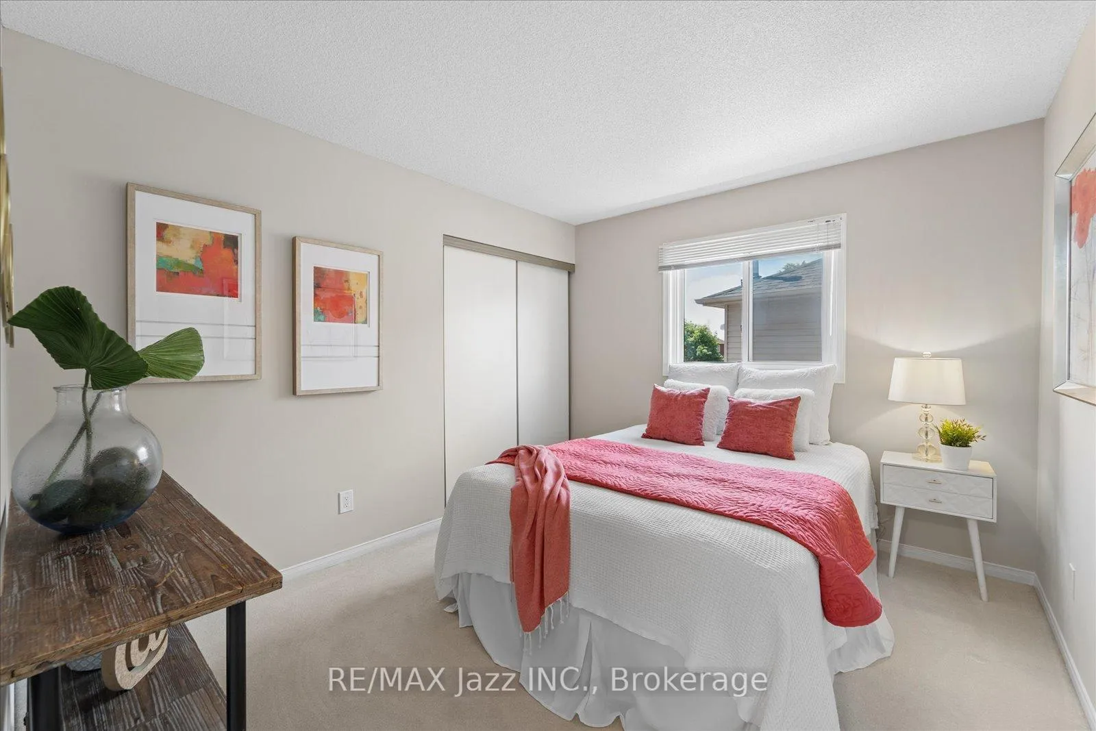Photo 32 of 63 Bonnycastle Drive, Clarington, Bowmanville — HOMEH
