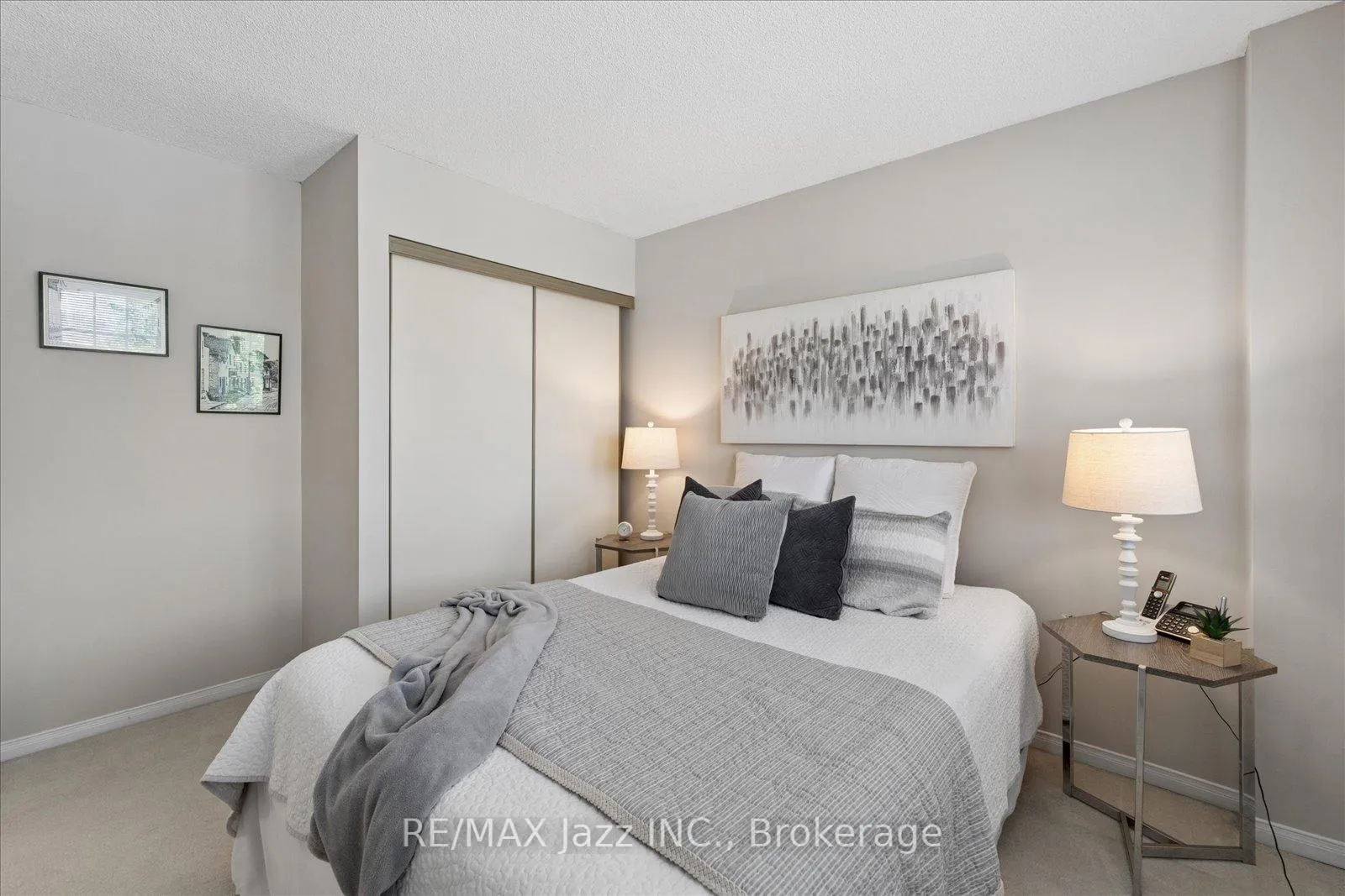 Photo 36 of 63 Bonnycastle Drive, Clarington, Bowmanville — HOMEH