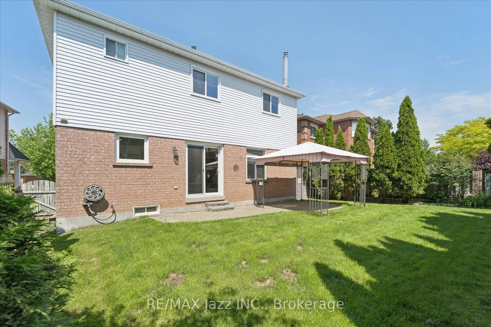 Photo 45 of 63 Bonnycastle Drive, Clarington, Bowmanville — HOMEH