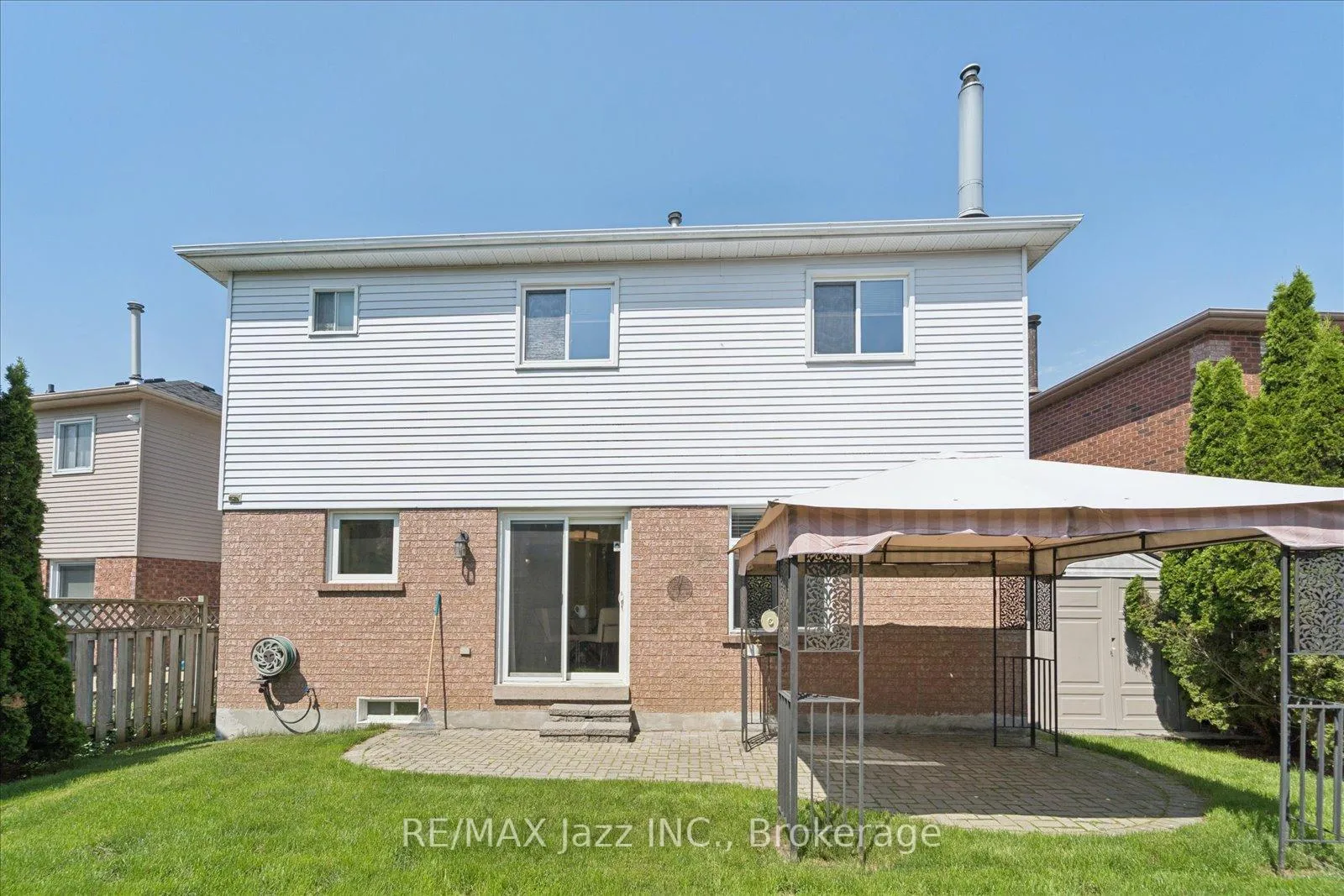 Photo 46 of 63 Bonnycastle Drive, Clarington, Bowmanville — HOMEH
