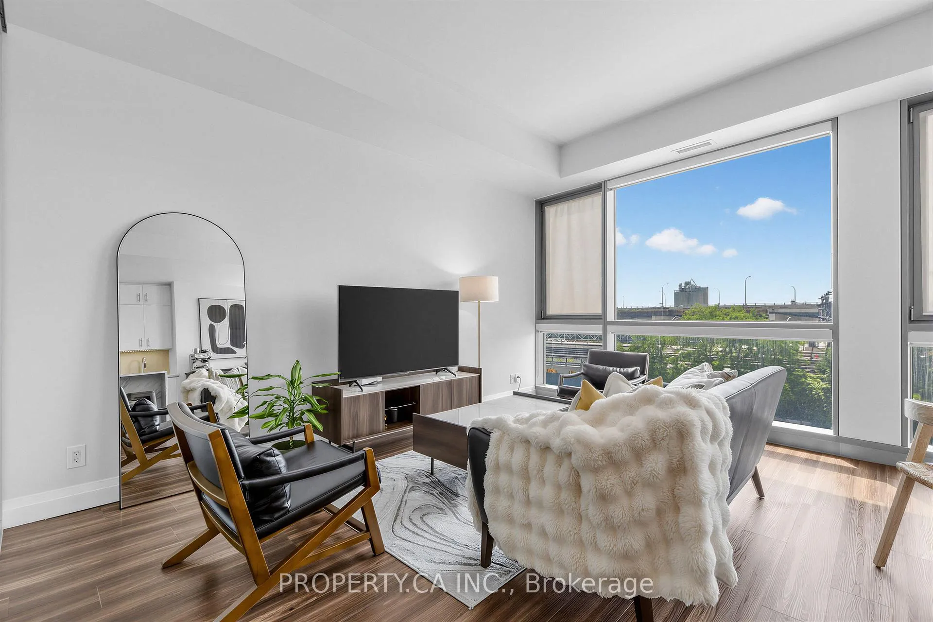 Photo 8 of Unit 311, 390 Cherry Street, Toronto, Waterfront Communities — HOMEH