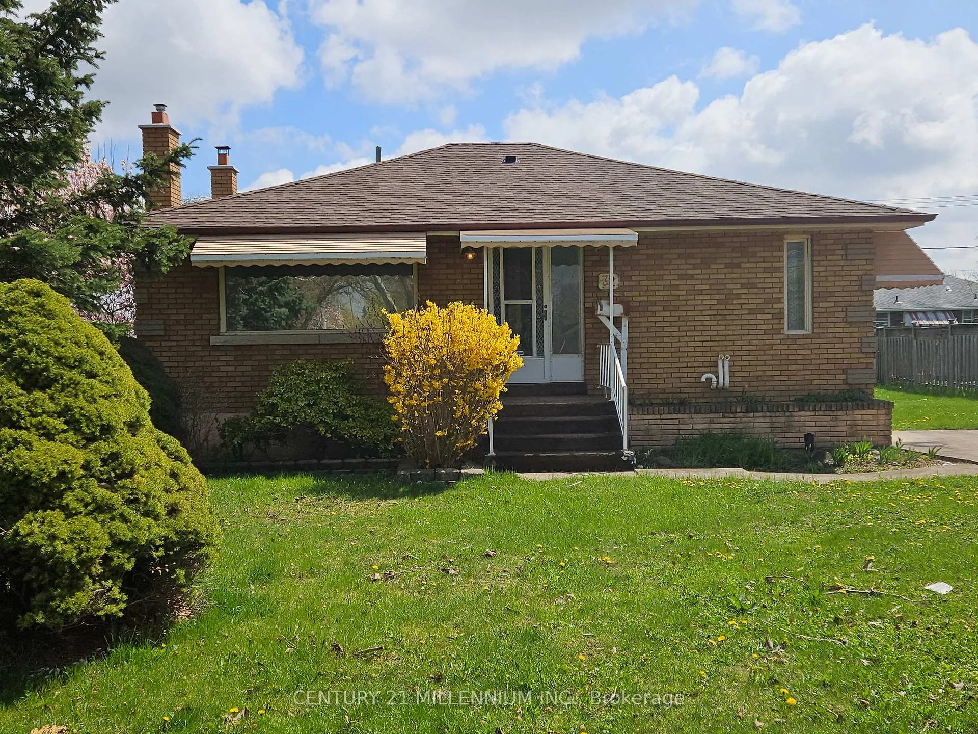 Photo 1 of Unit Upper, 32 Stewart Avenue, Thorold, Thorold Downtown — HOMEH