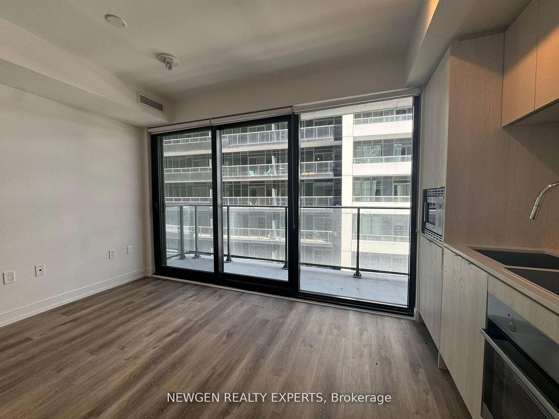 Photo 7 of Unit 1018, 1 Jarvis Street, Hamilton, Beasley — HOMEH