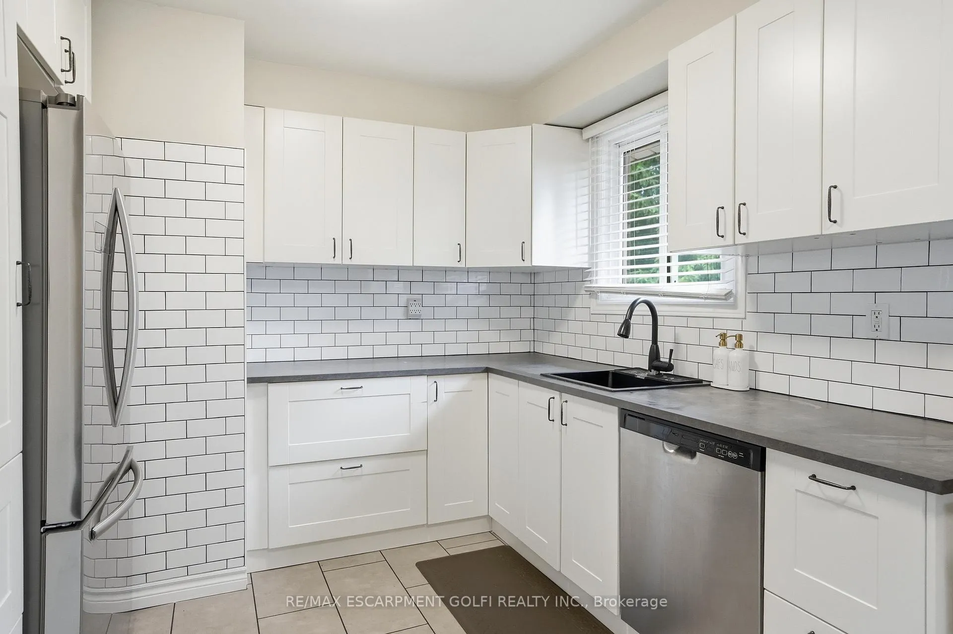 Photo 13 of 147 Manning Avenue, Hamilton, Greeningdon — HOMEH