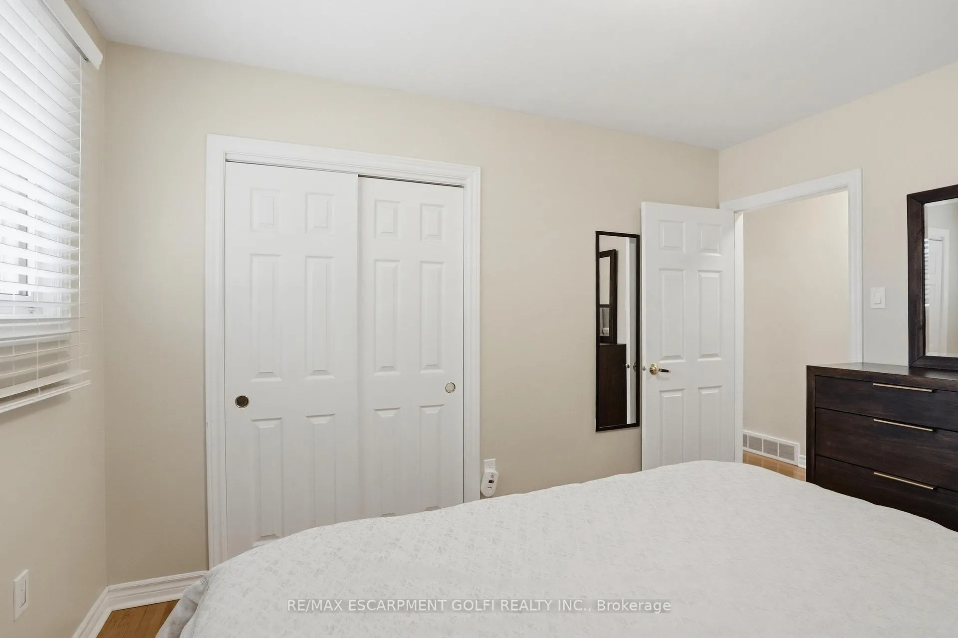 Photo 15 of 147 Manning Avenue, Hamilton, Greeningdon — HOMEH