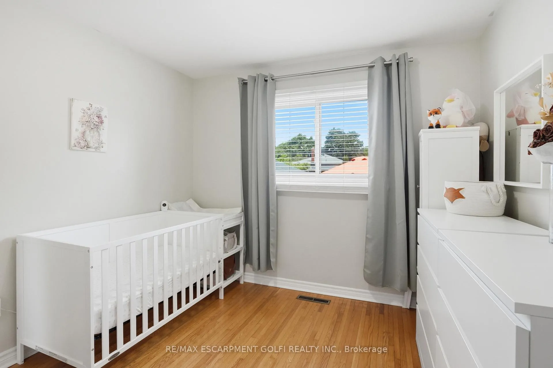 Photo 16 of 147 Manning Avenue, Hamilton, Greeningdon — HOMEH