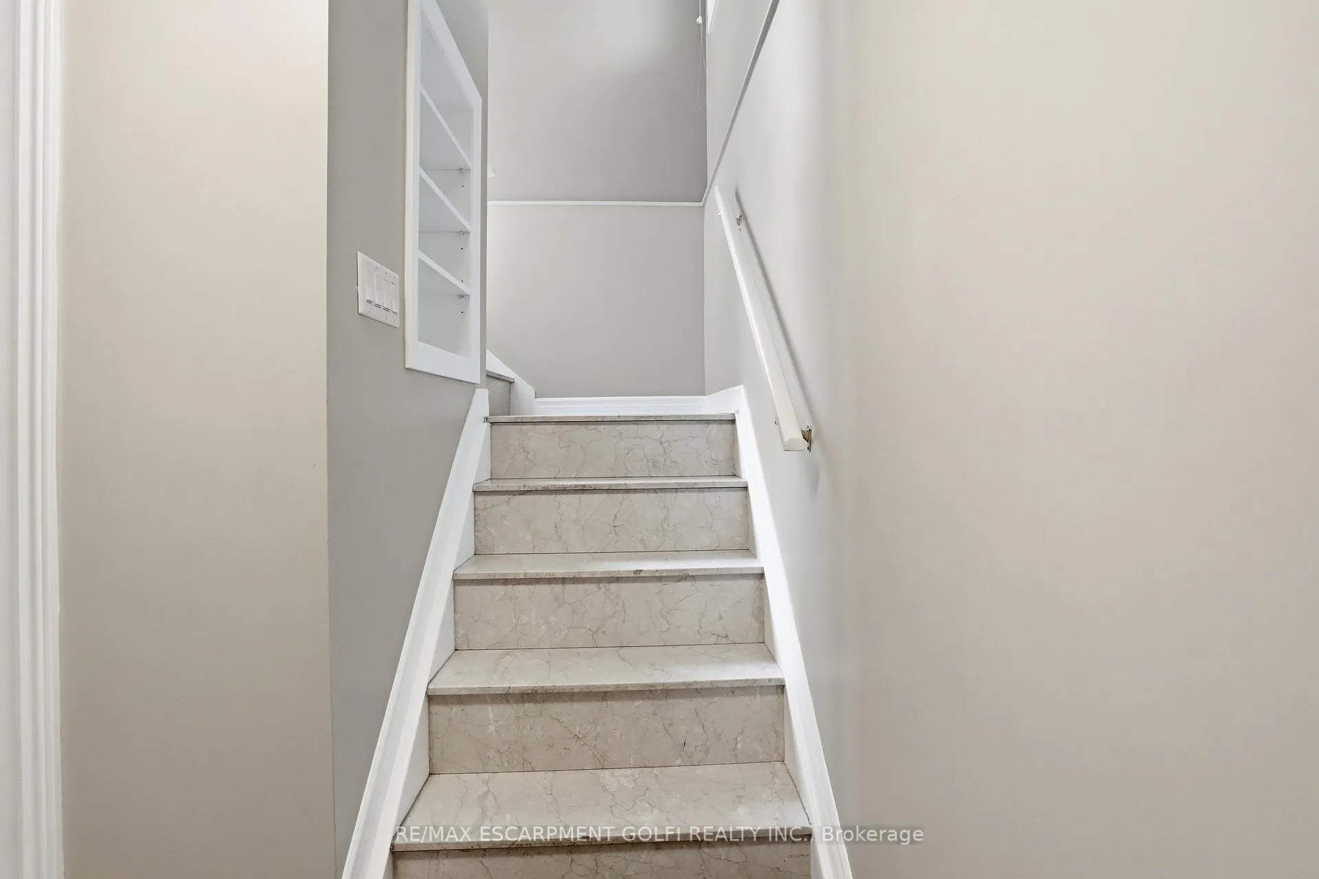 Photo 19 of 147 Manning Avenue, Hamilton, Greeningdon — HOMEH