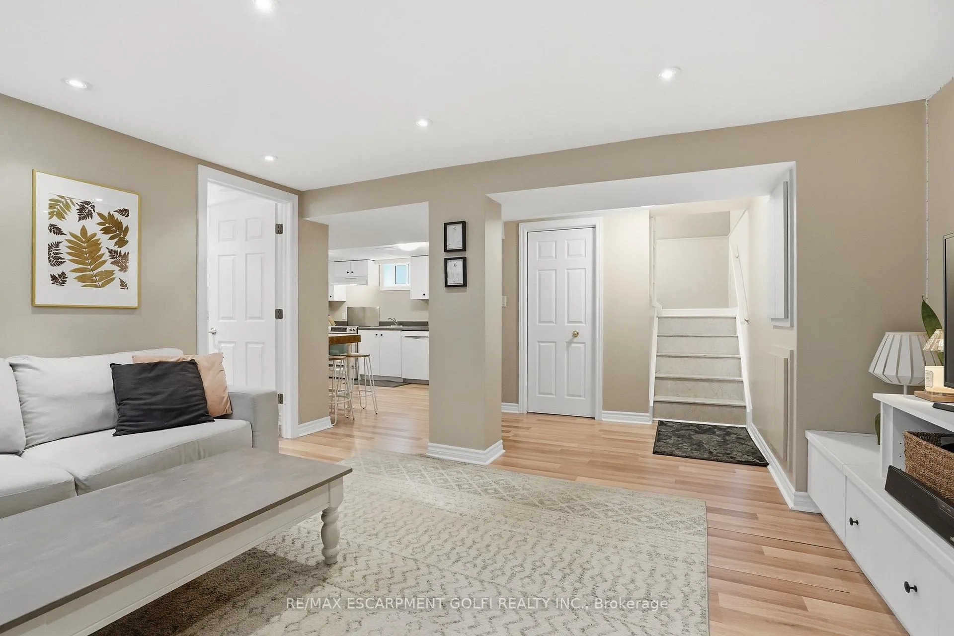 Photo 20 of 147 Manning Avenue, Hamilton, Greeningdon — HOMEH